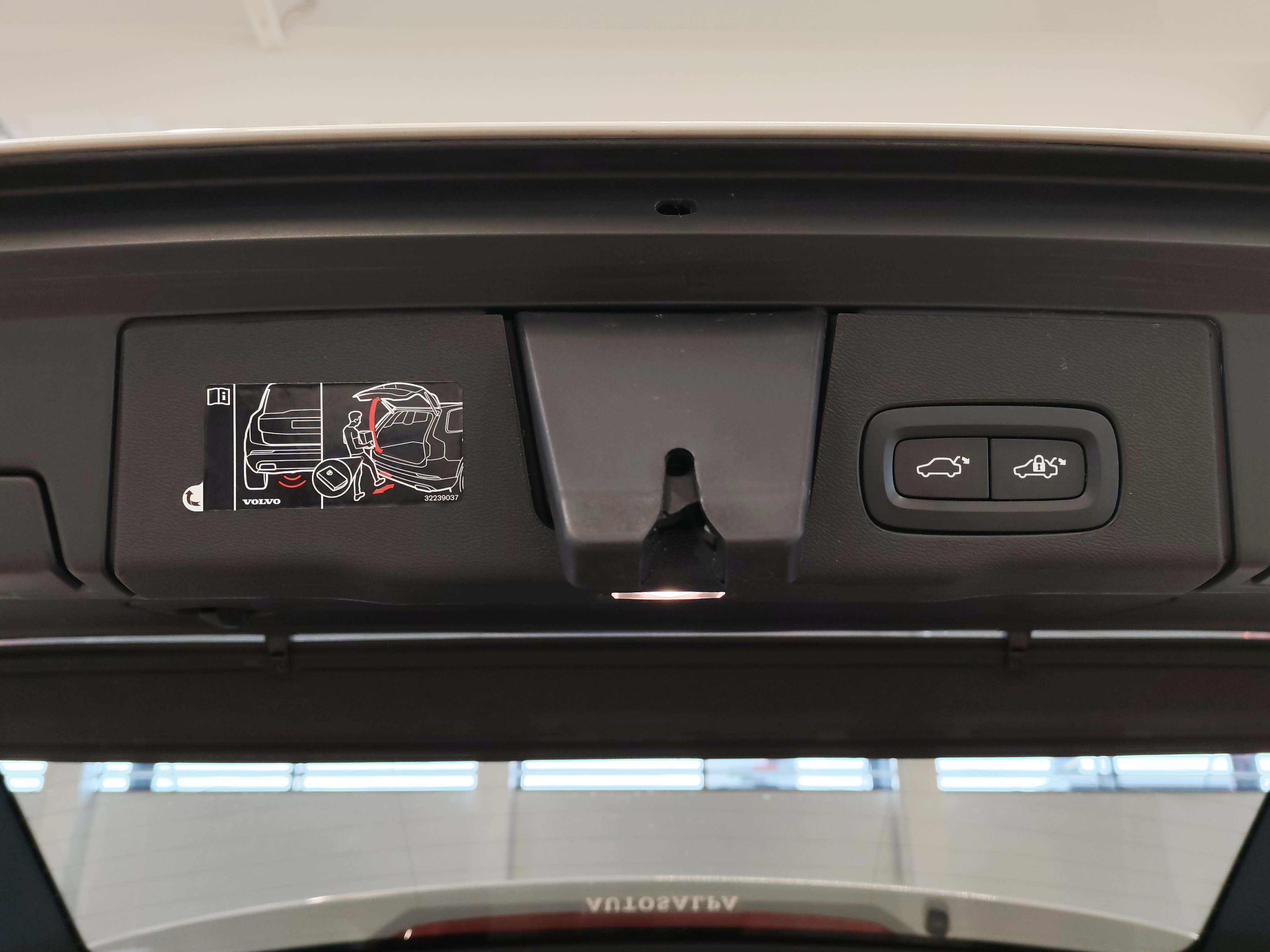 VOLVO XC60 2021