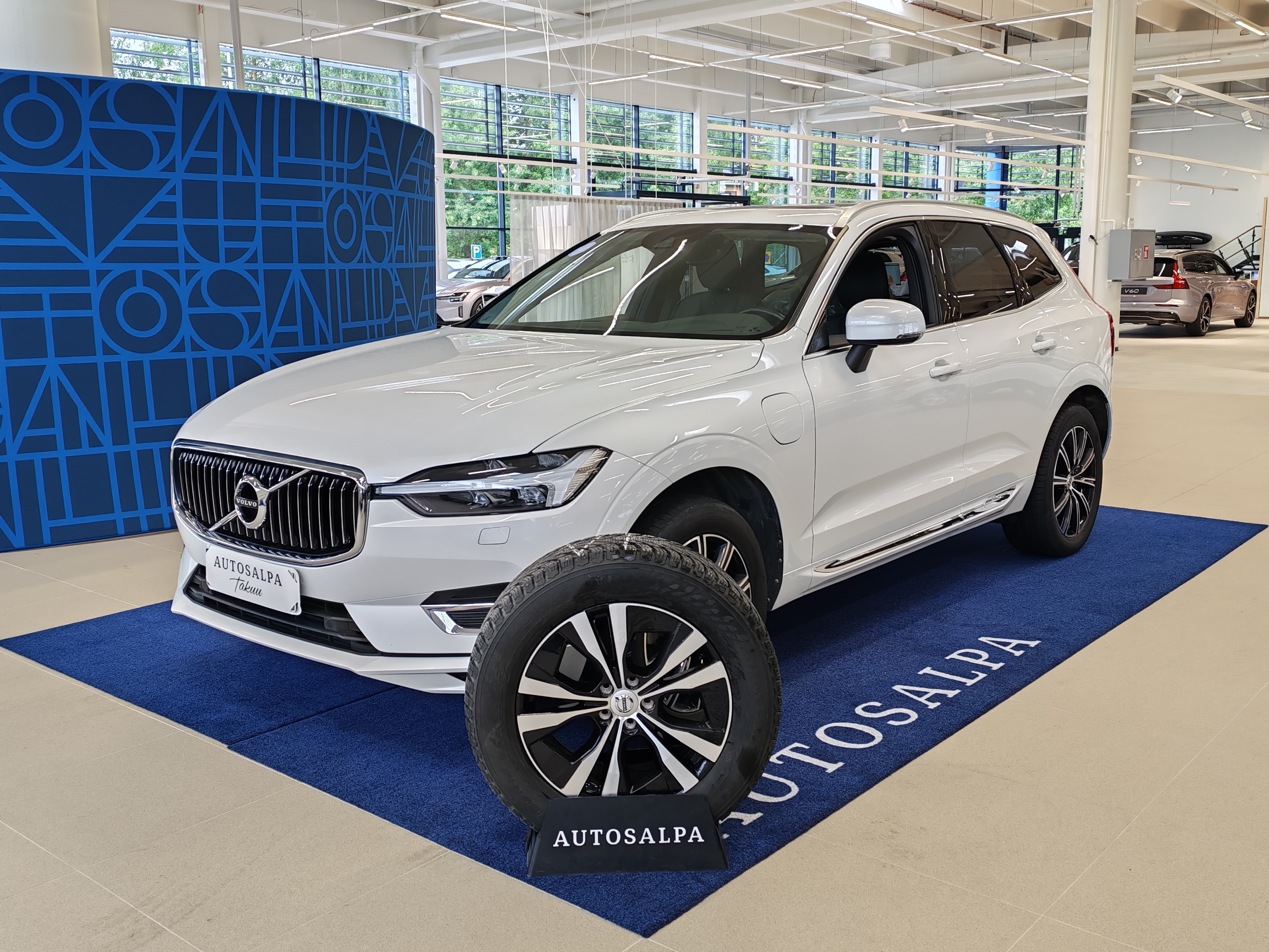 VOLVO XC60 2021