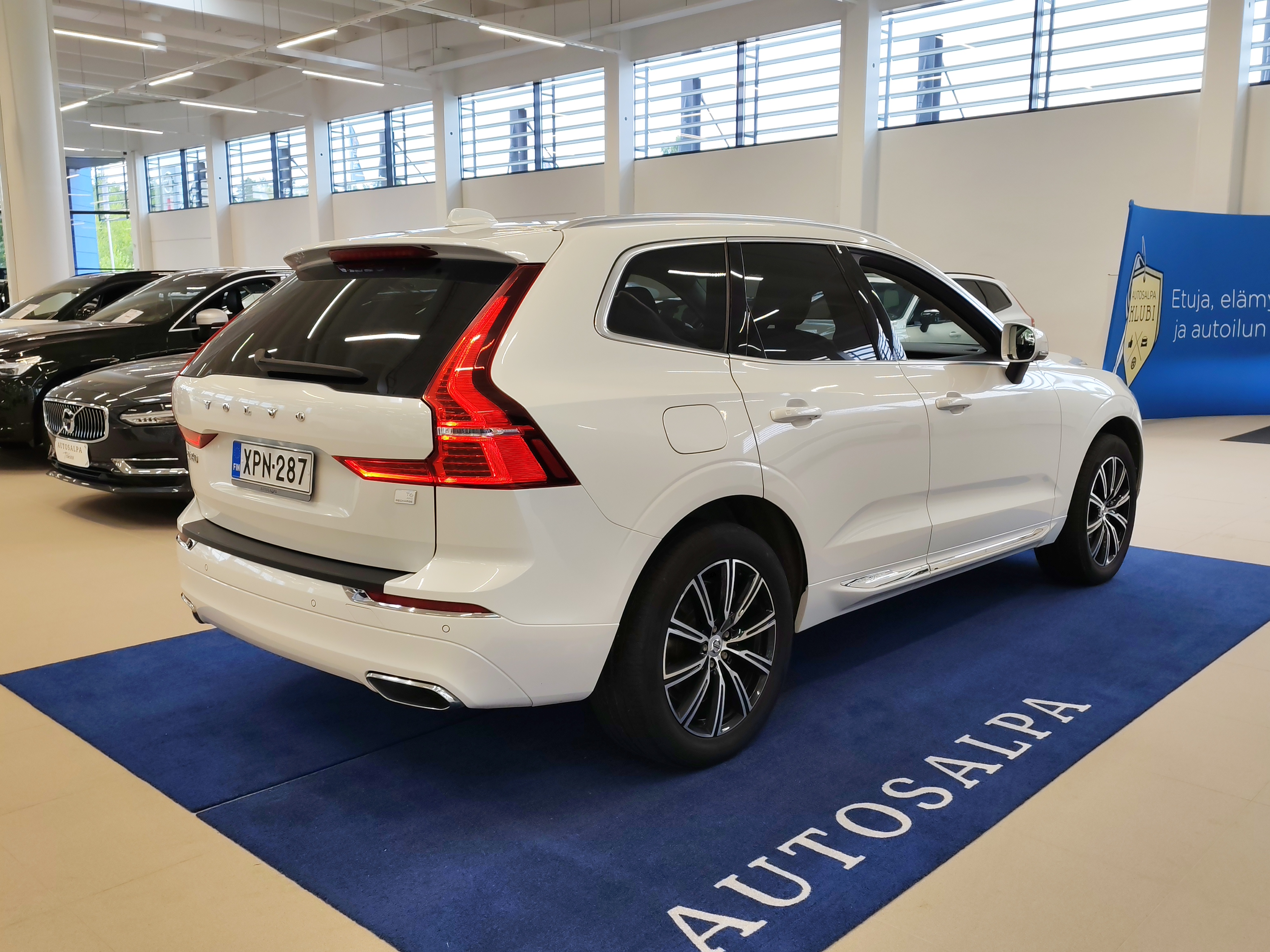 VOLVO XC60 2021