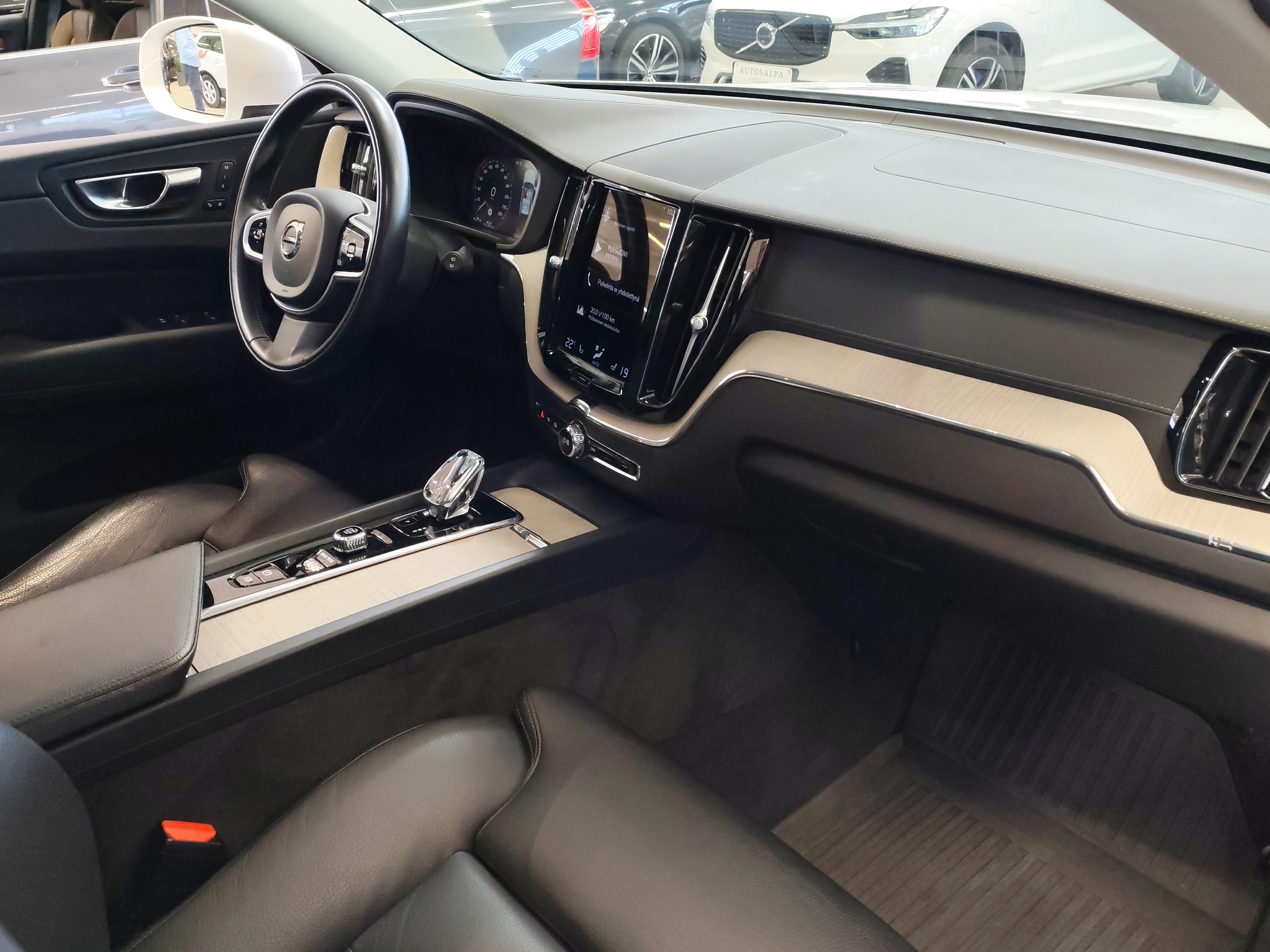 VOLVO XC60 2021