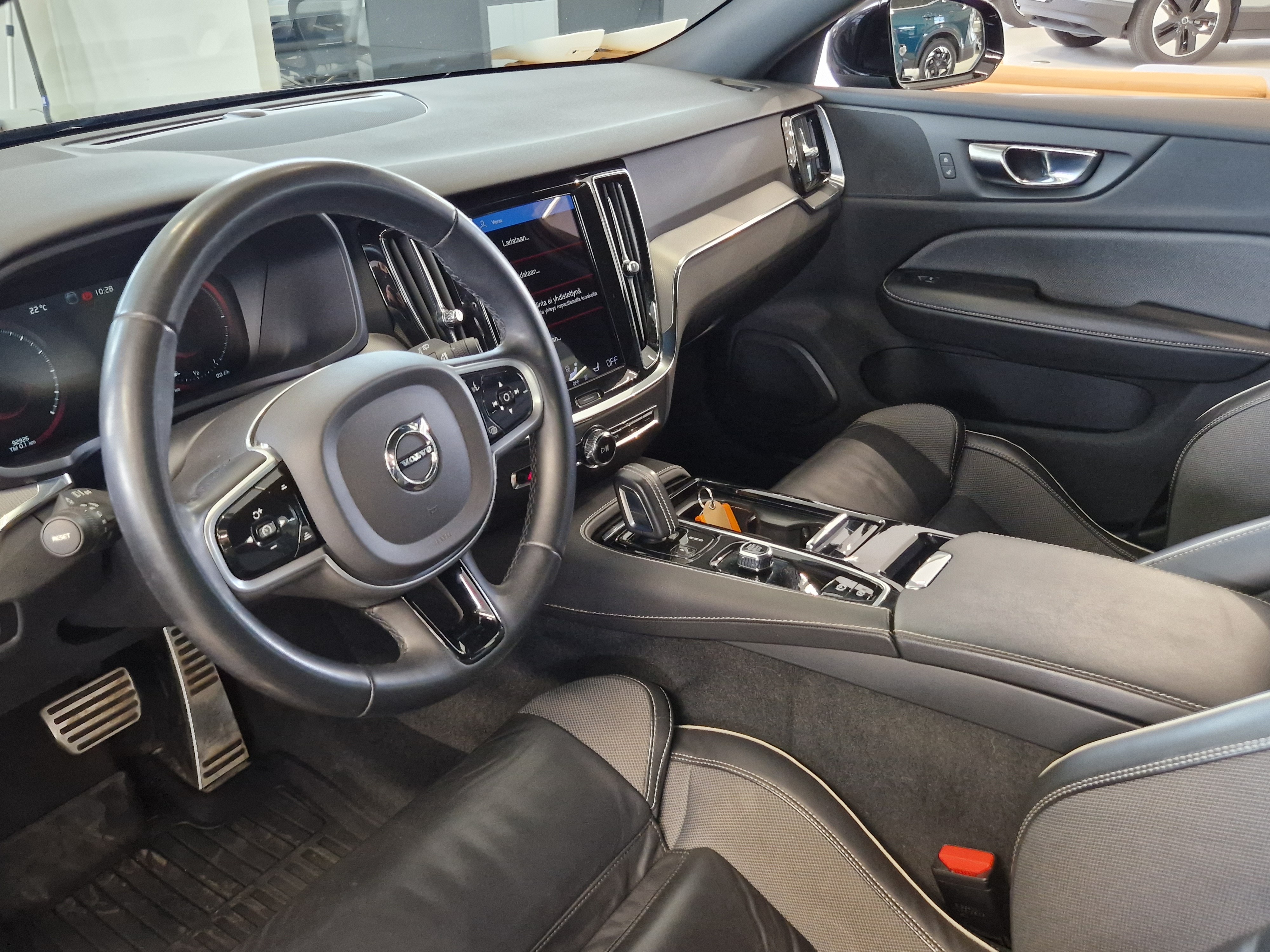 VOLVO V60 2022