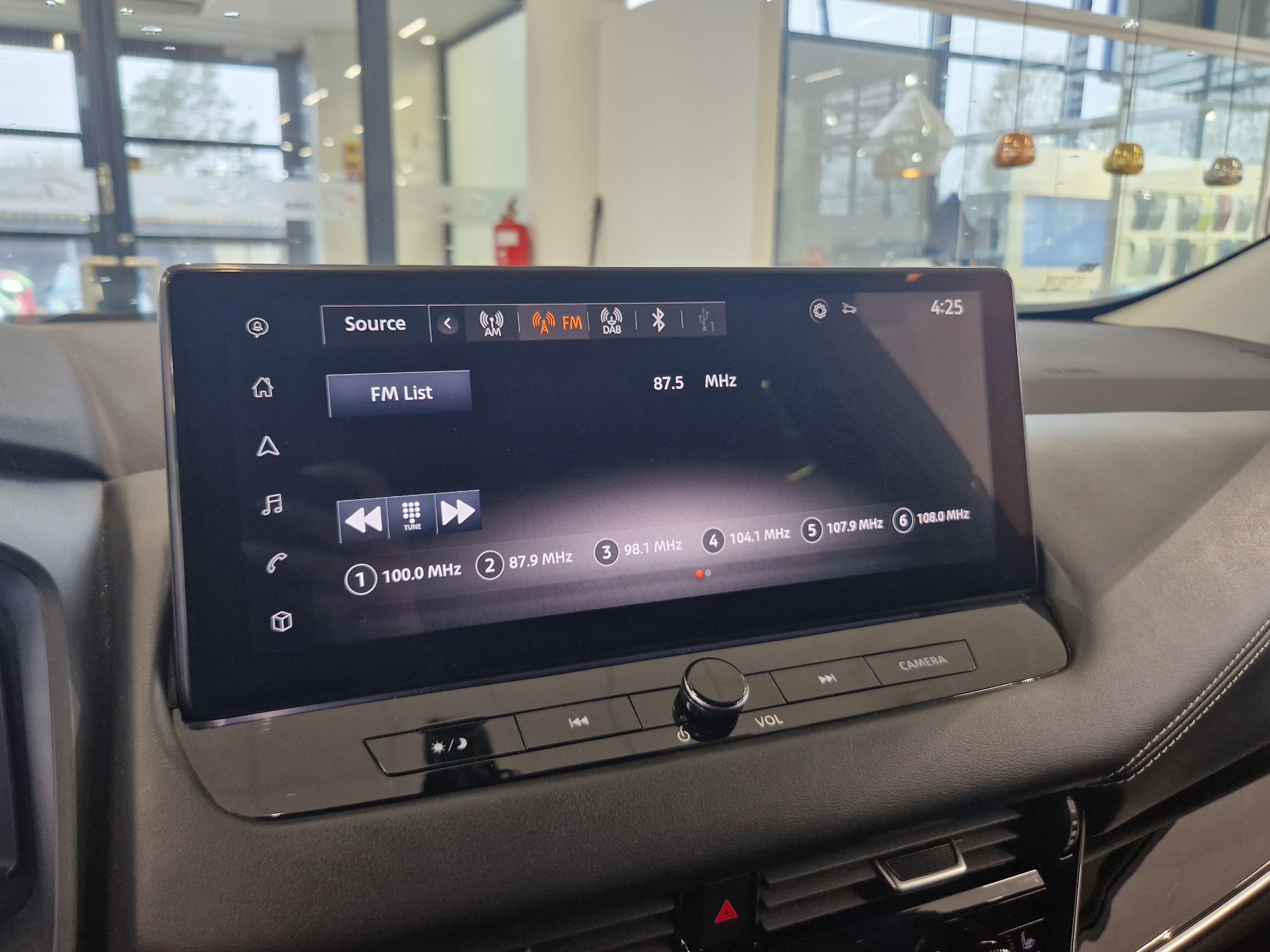 NISSAN Qashqai 2024