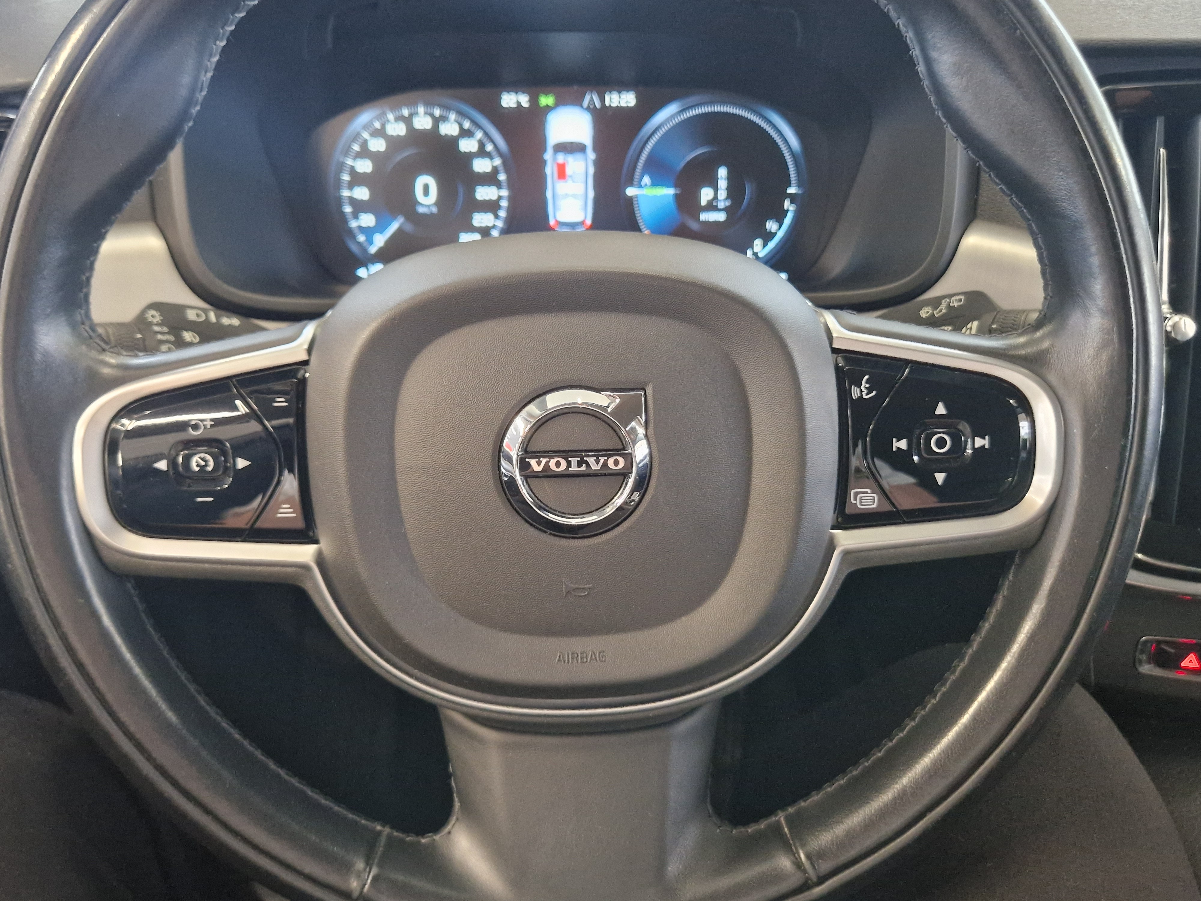 VOLVO V90 2020