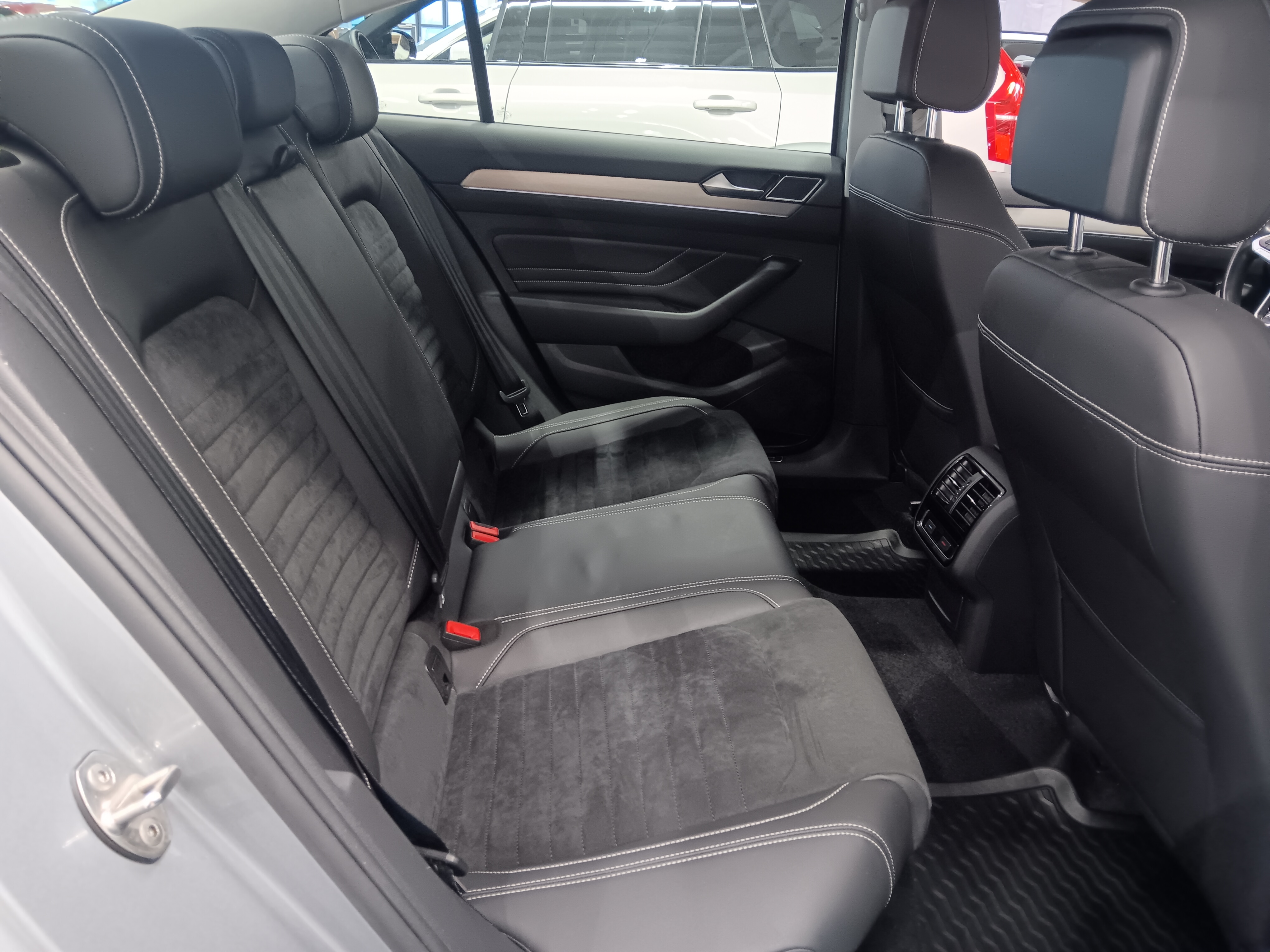 VOLKSWAGEN Passat 2020