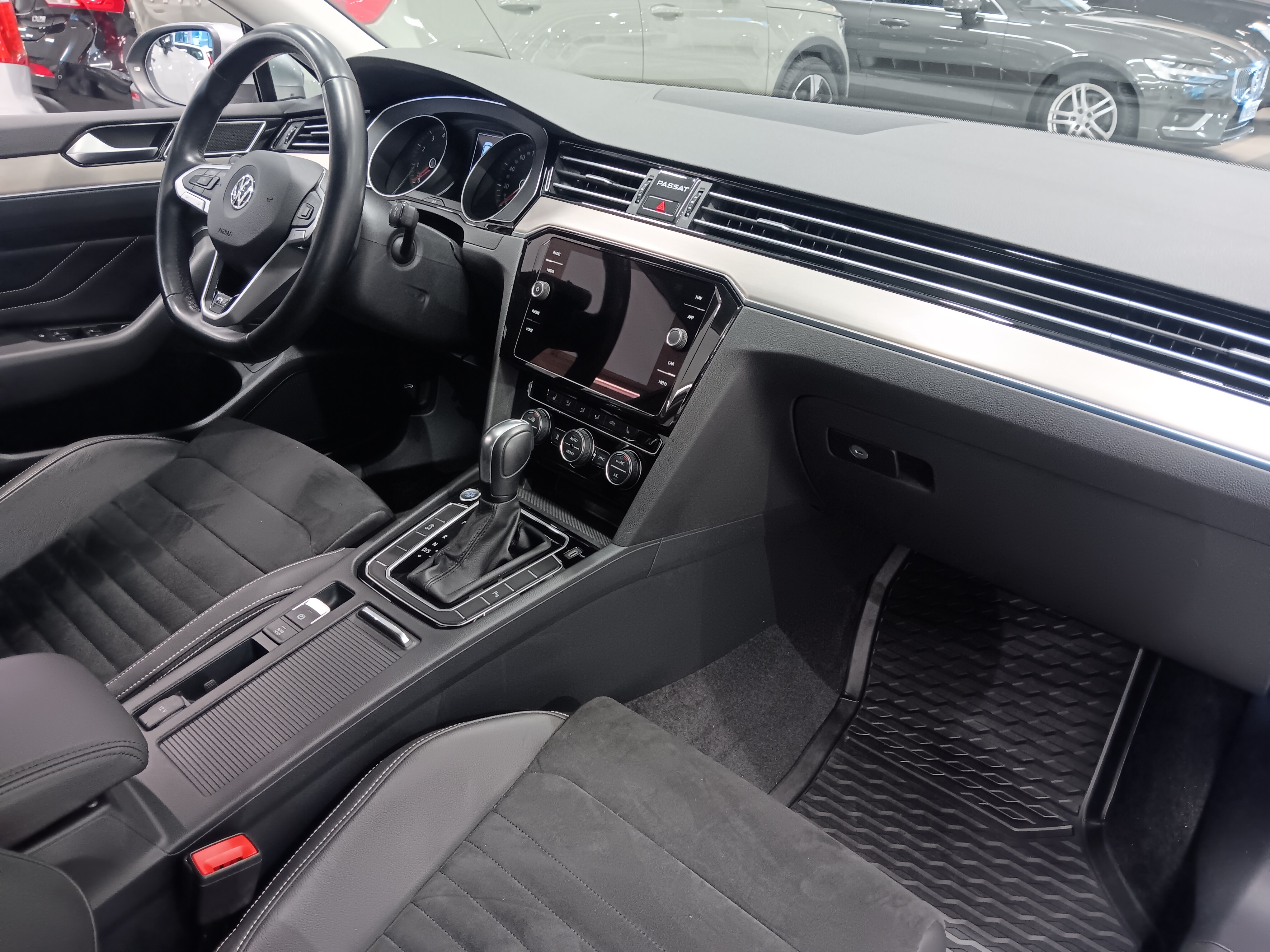 VOLKSWAGEN Passat 2020