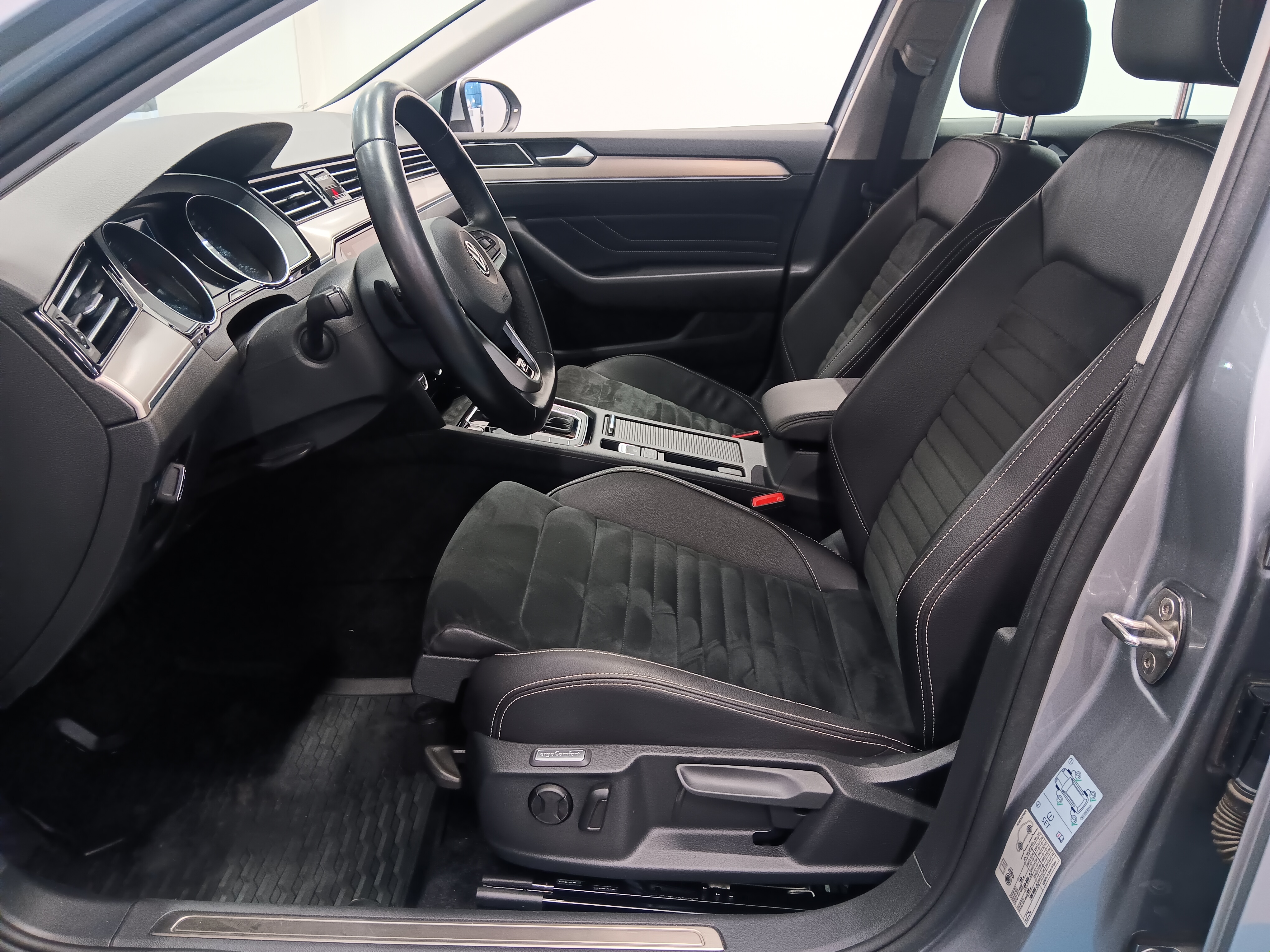 VOLKSWAGEN Passat 2020