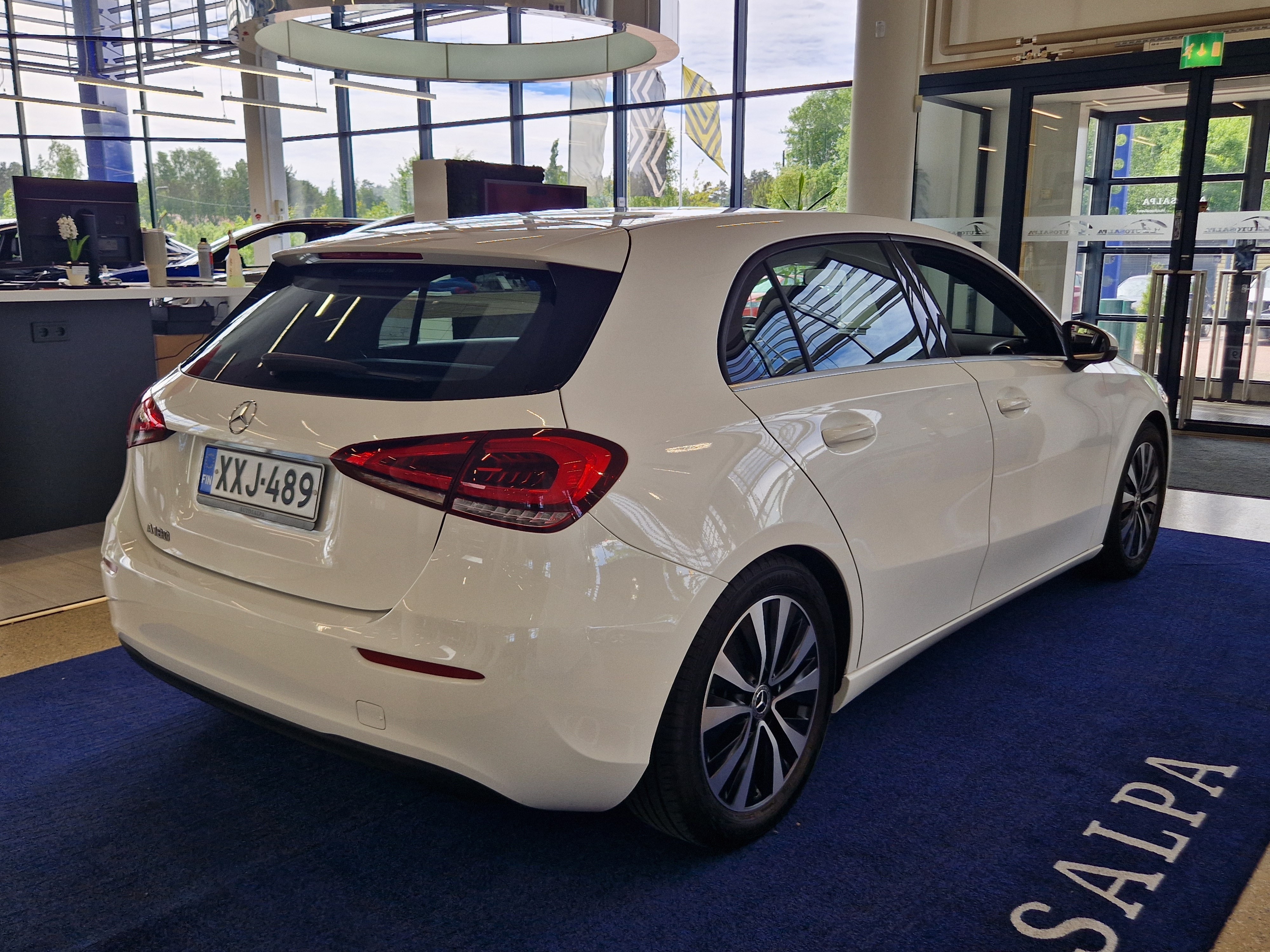 MERCEDES-BENZ A 2021