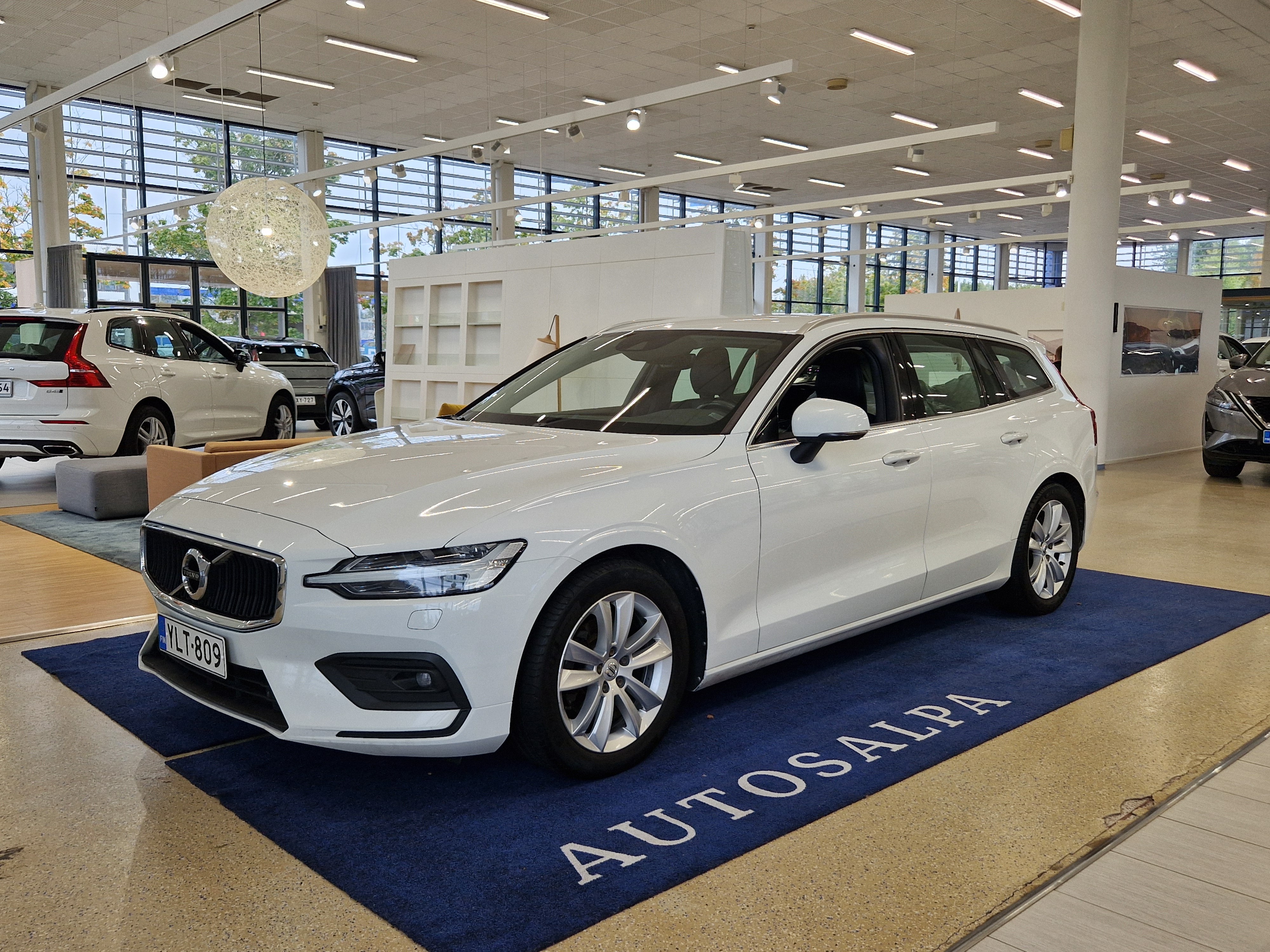 VOLVO V60 2020