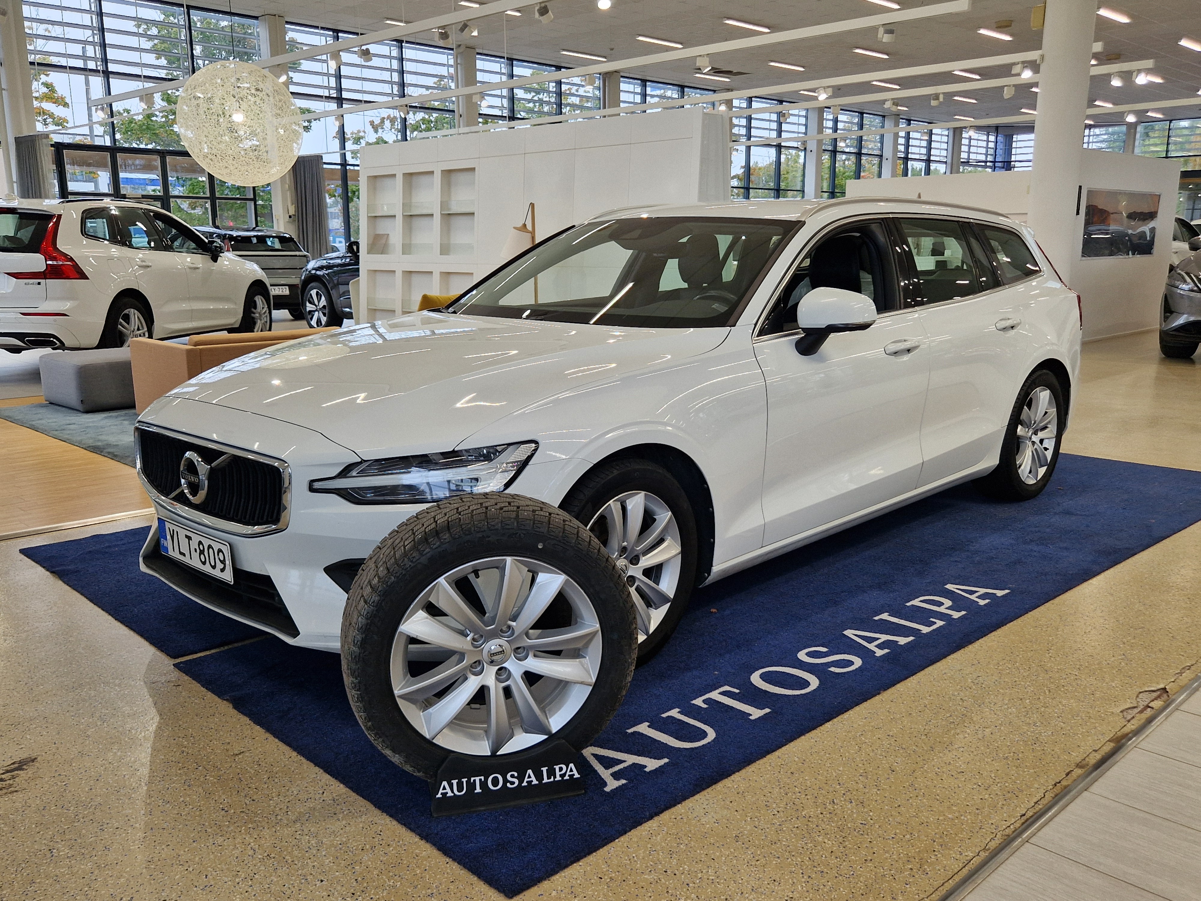 VOLVO V60 2020