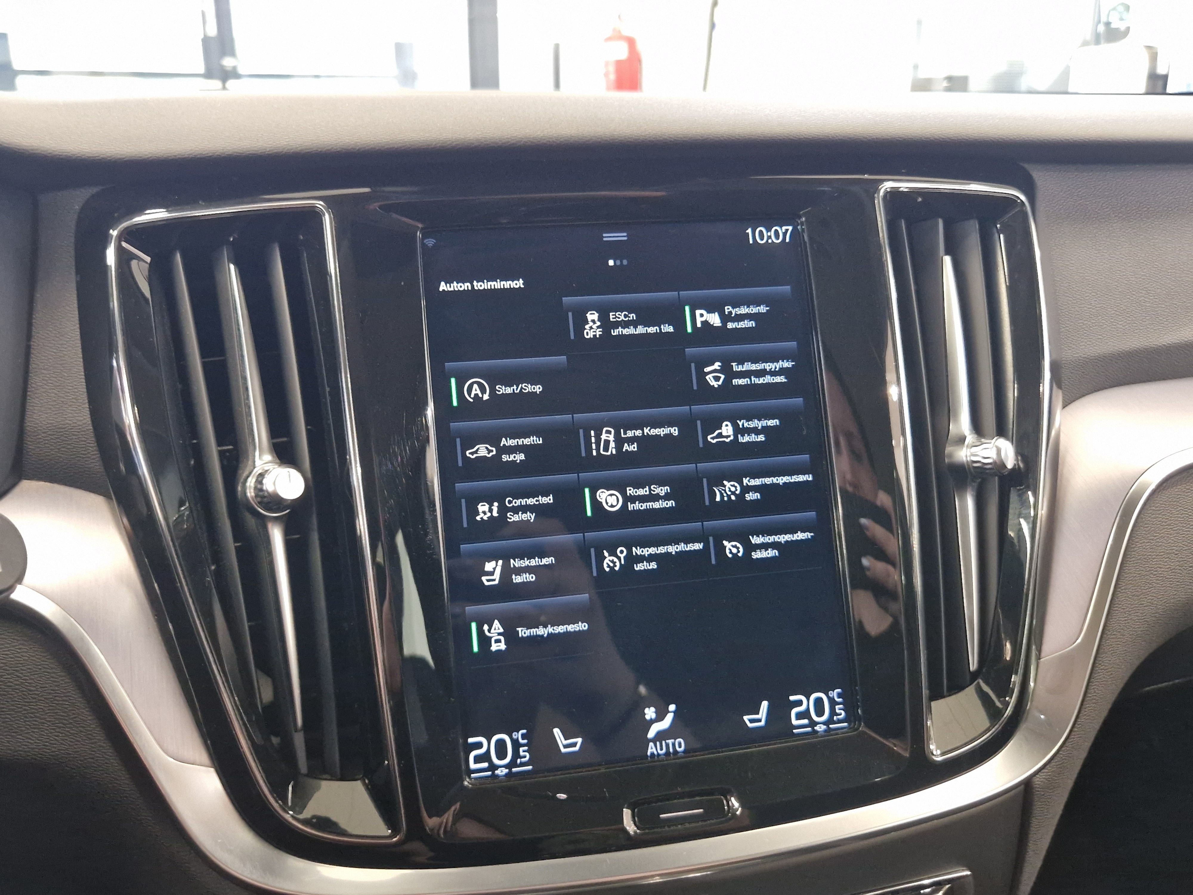 VOLVO V60 2020