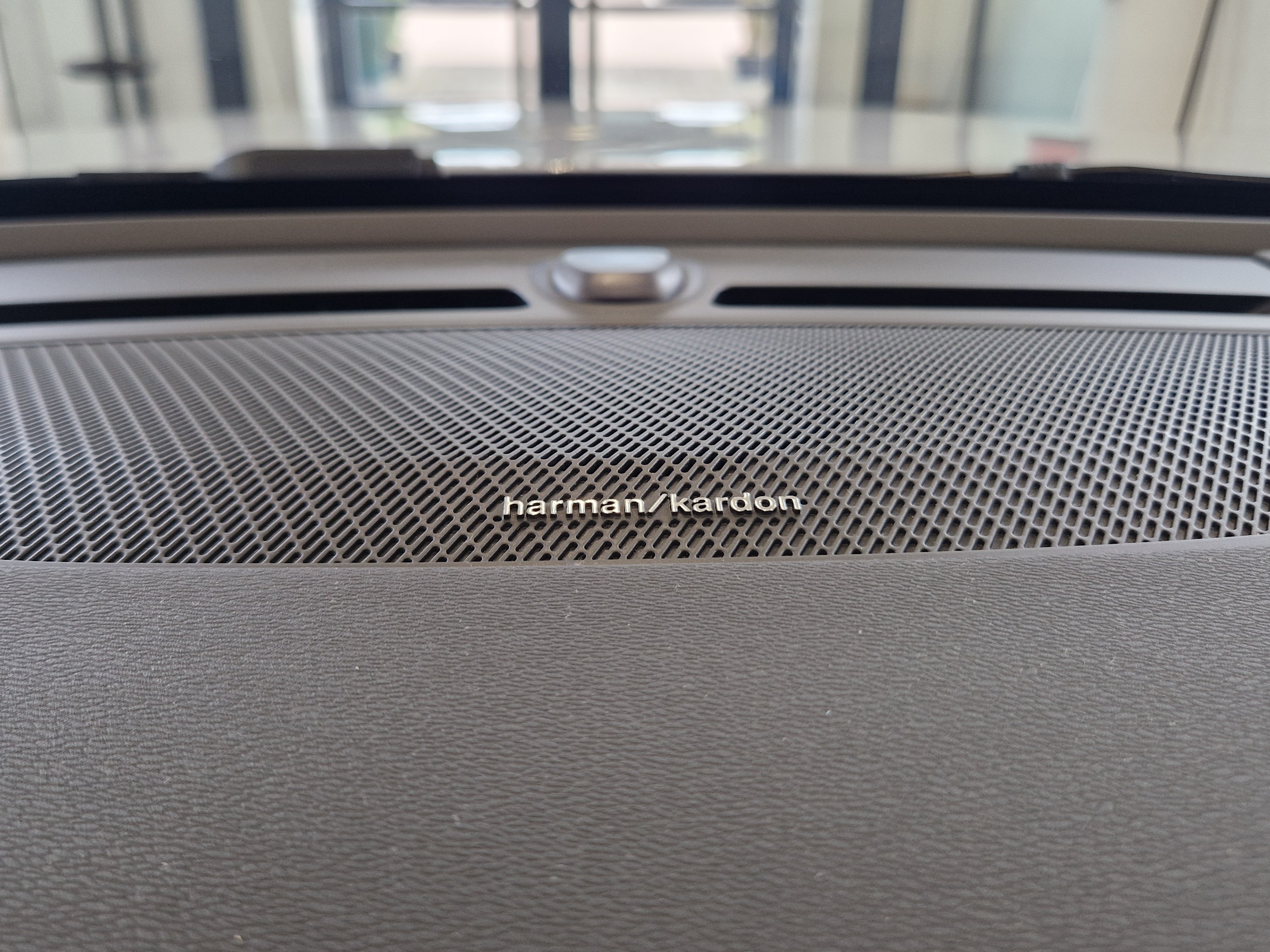 VOLVO C40 2024