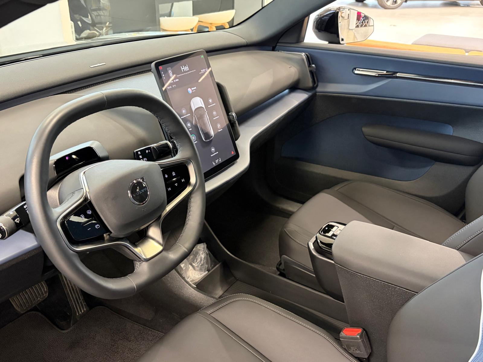 VOLVO EX30 2024