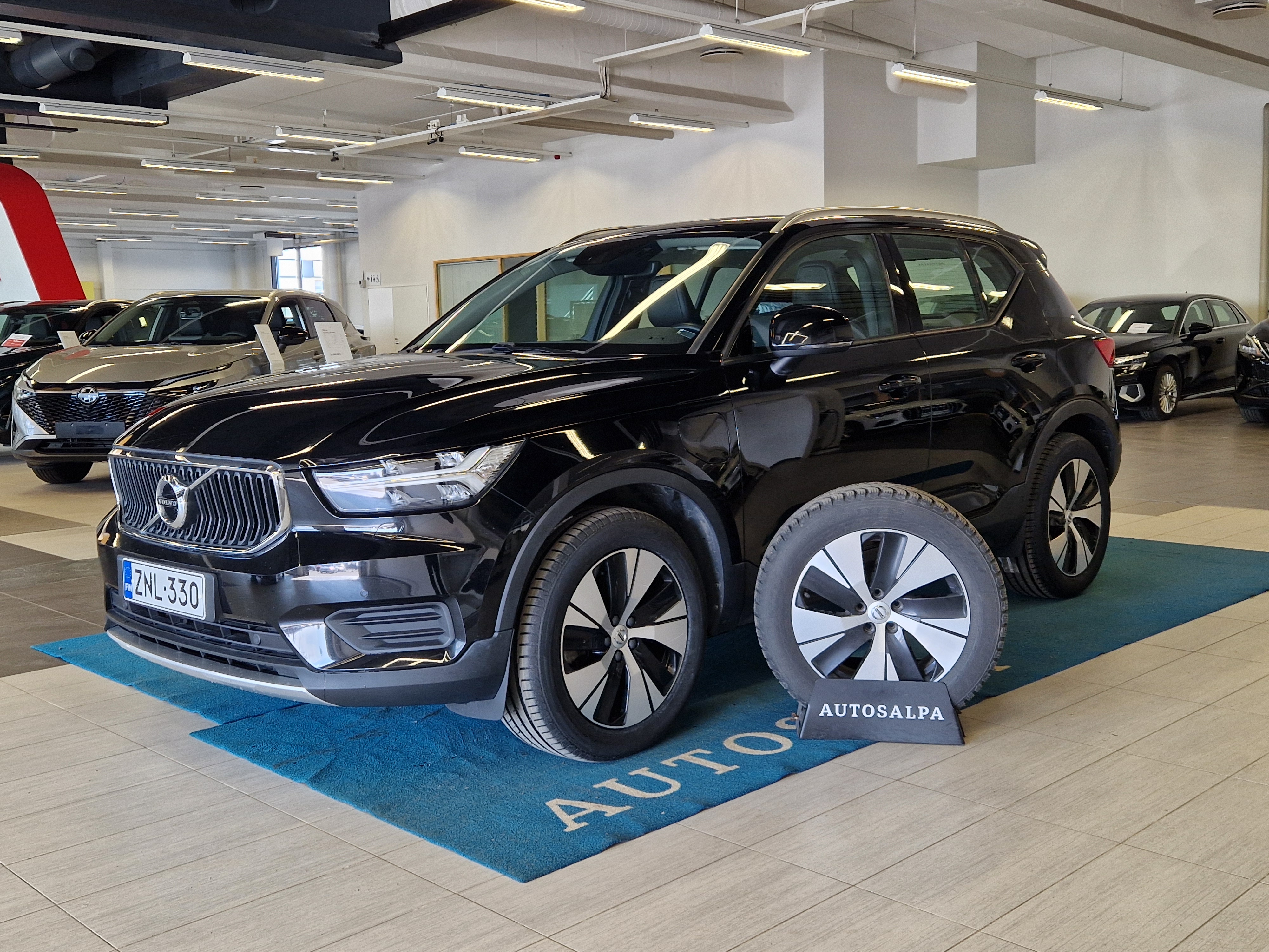 VOLVO XC40 2020