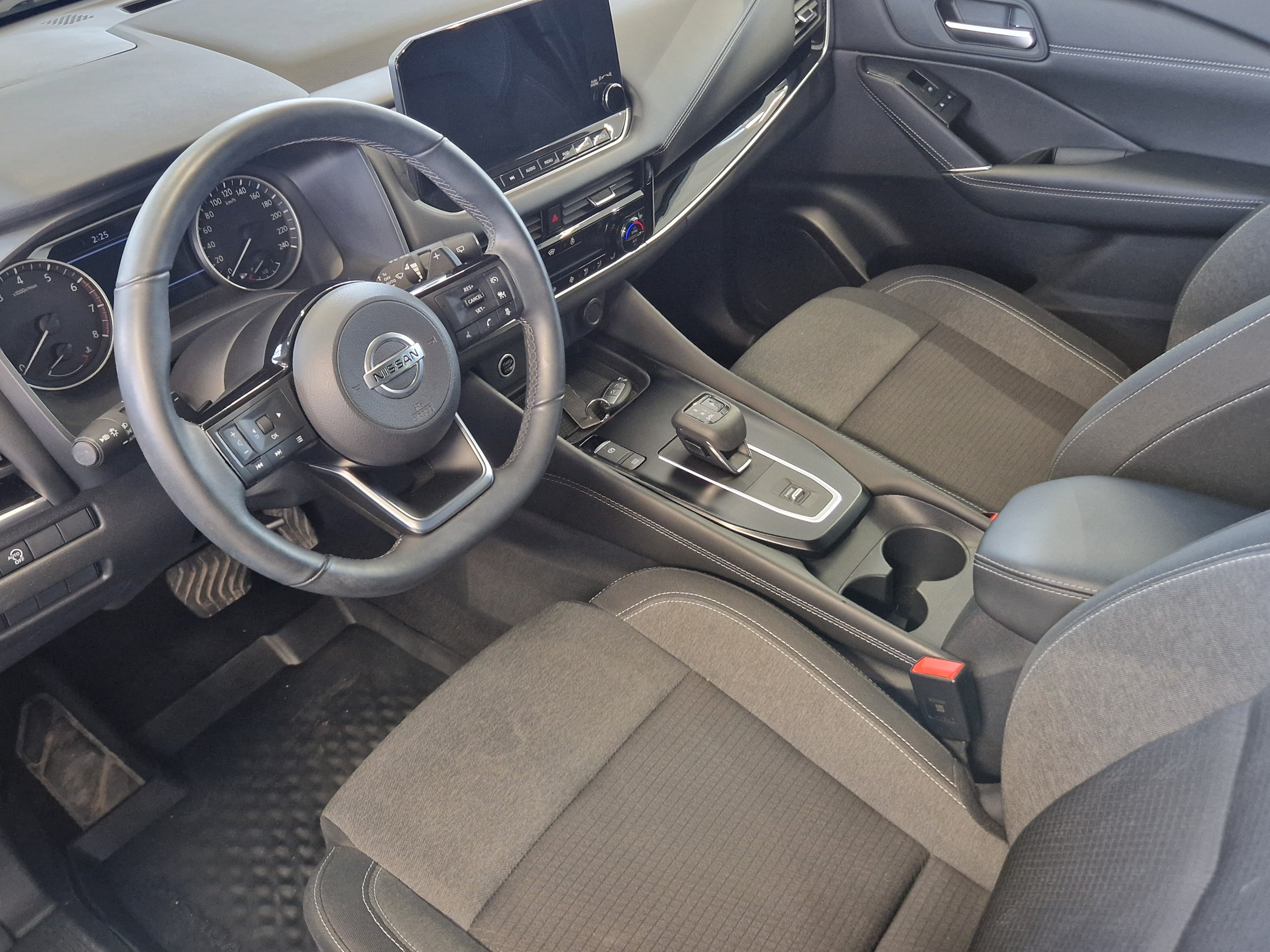 NISSAN Qashqai 2022