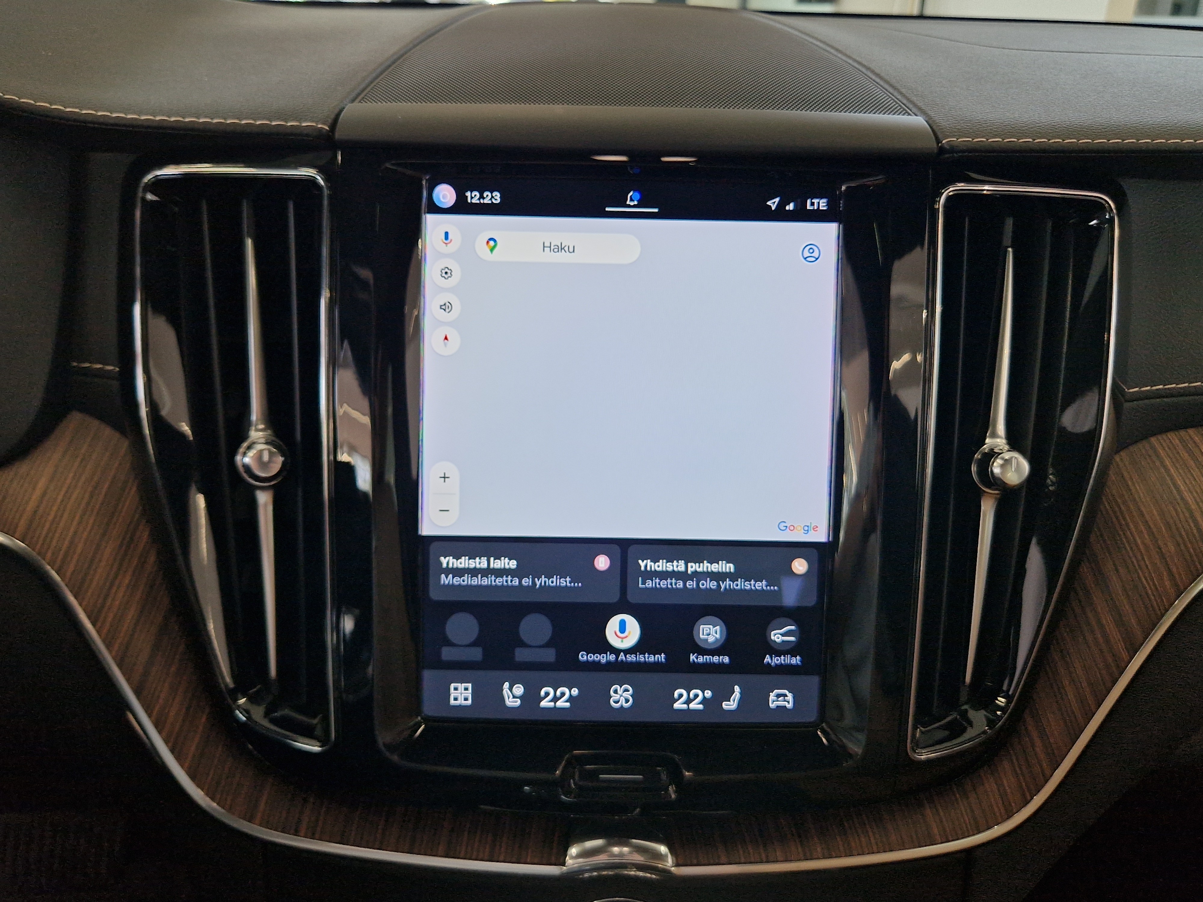 VOLVO XC60 2022
