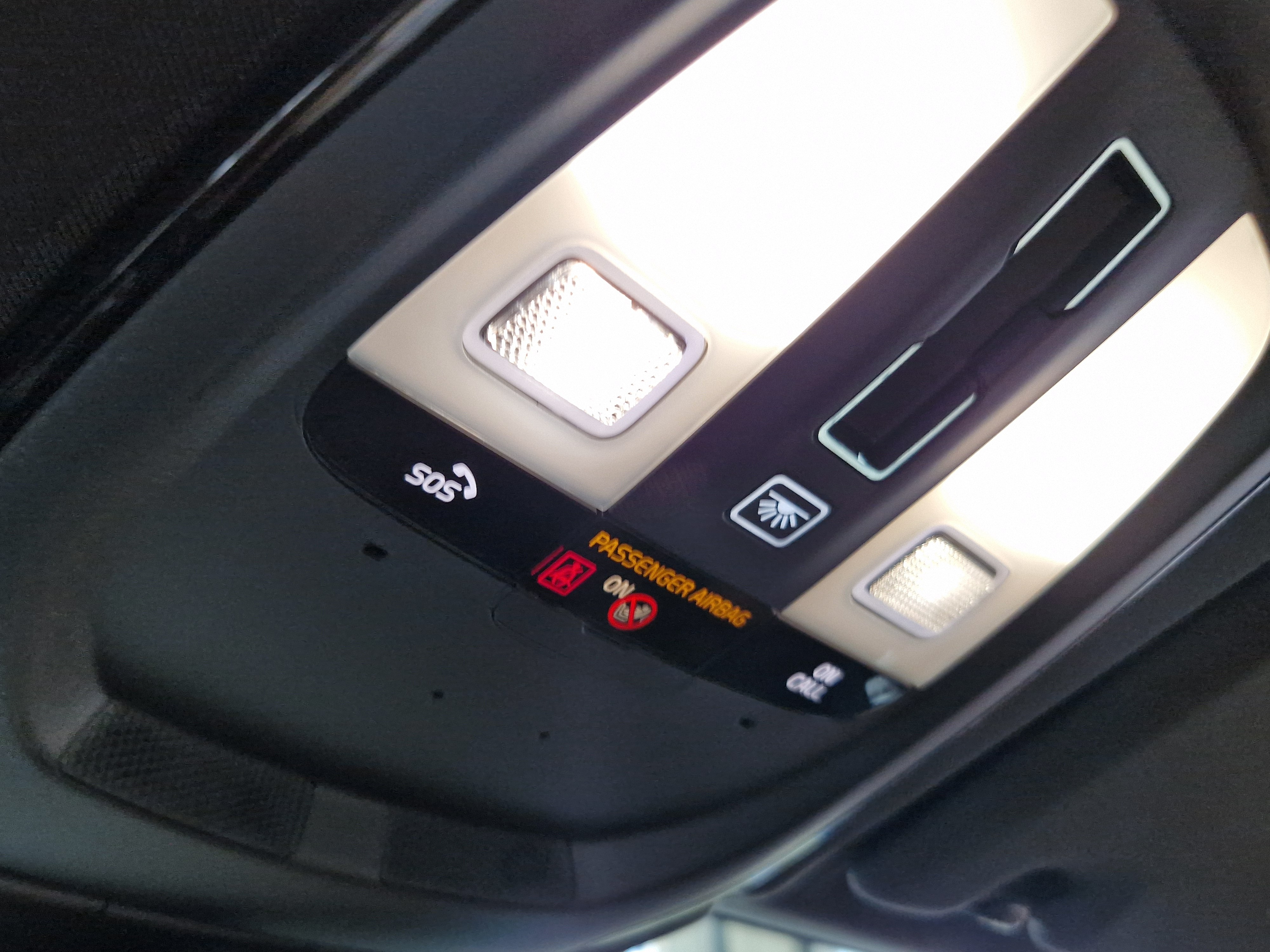 VOLVO XC60 2022
