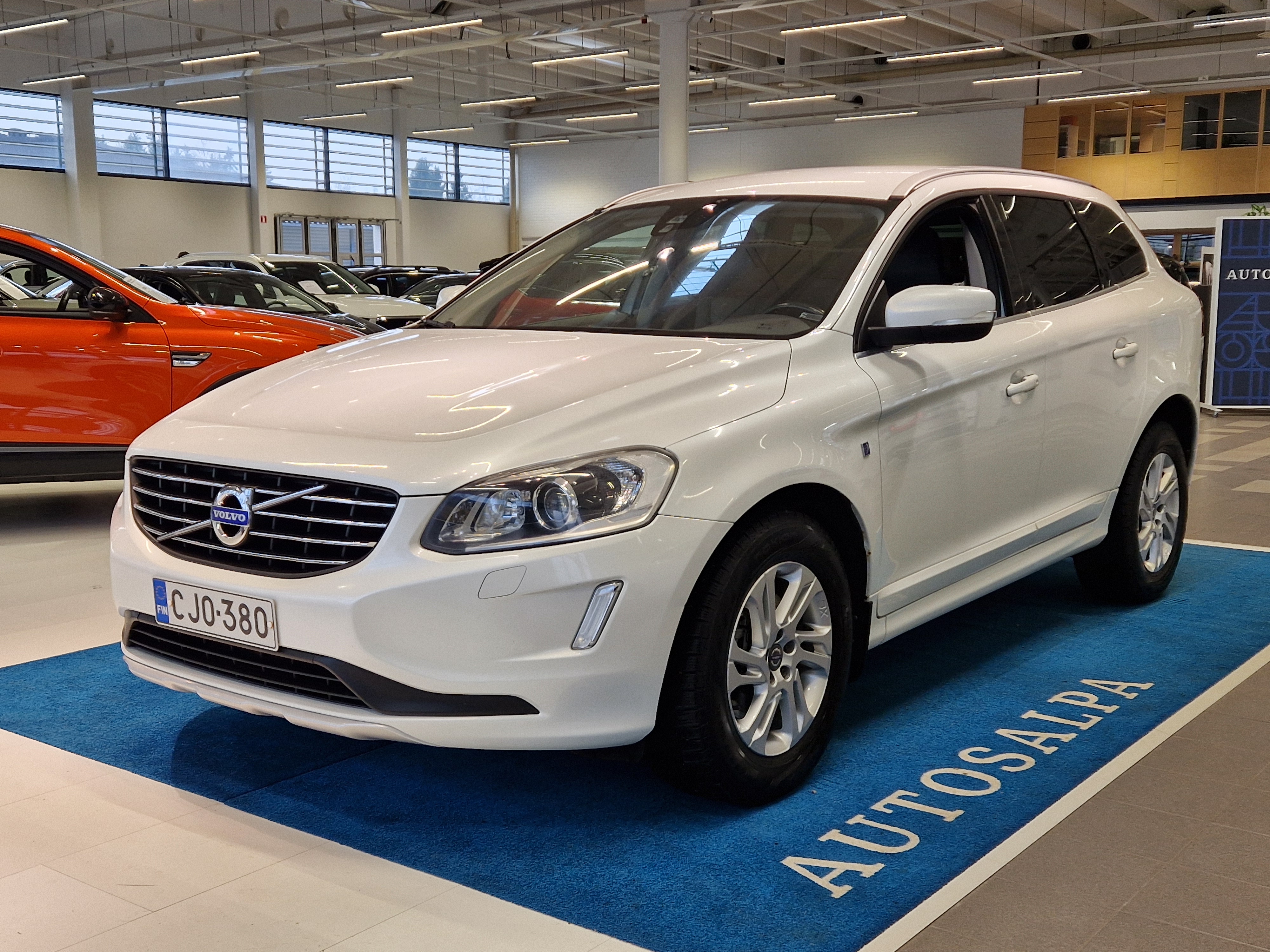 VOLVO XC60 2015