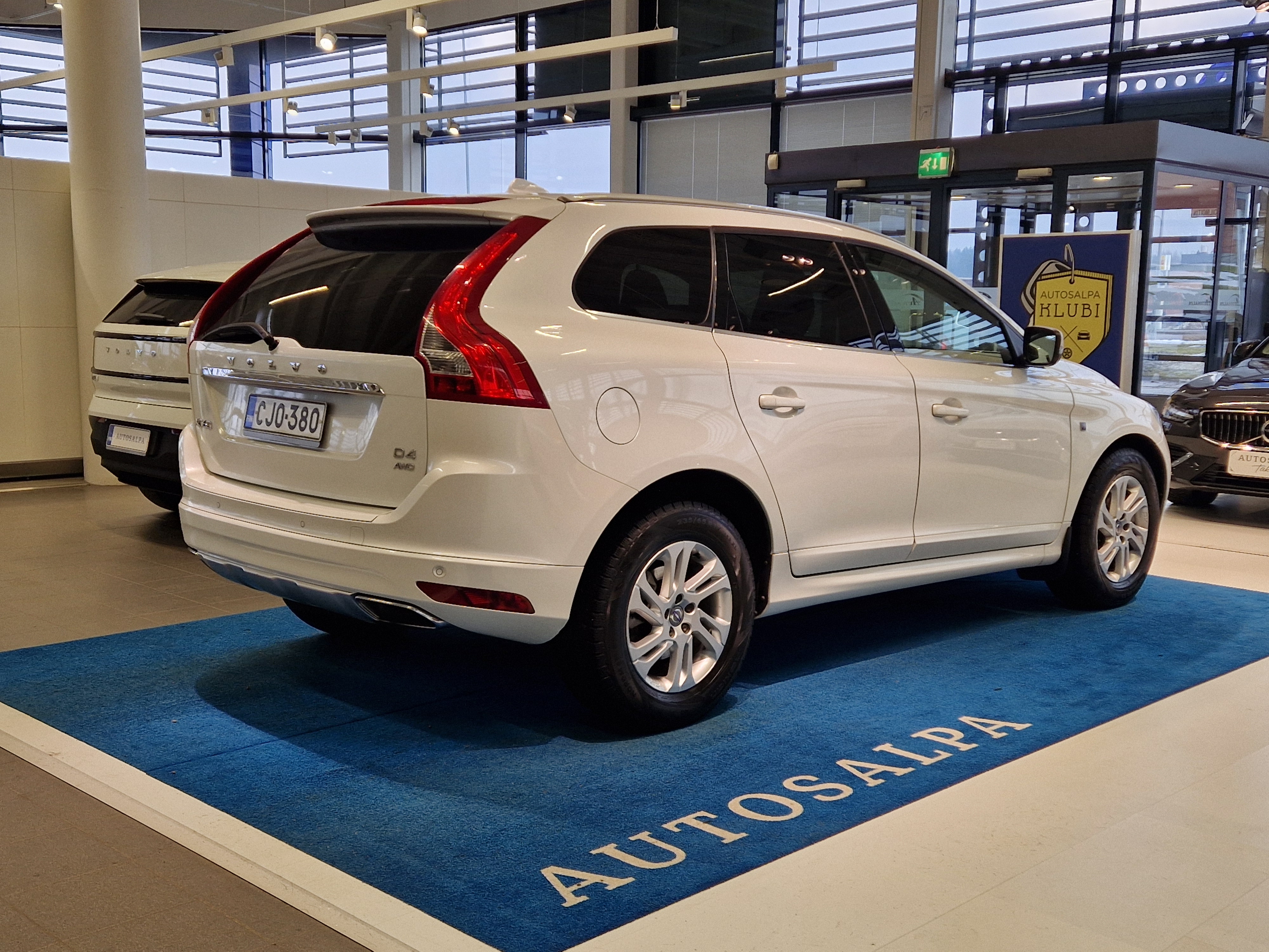 VOLVO XC60 2015