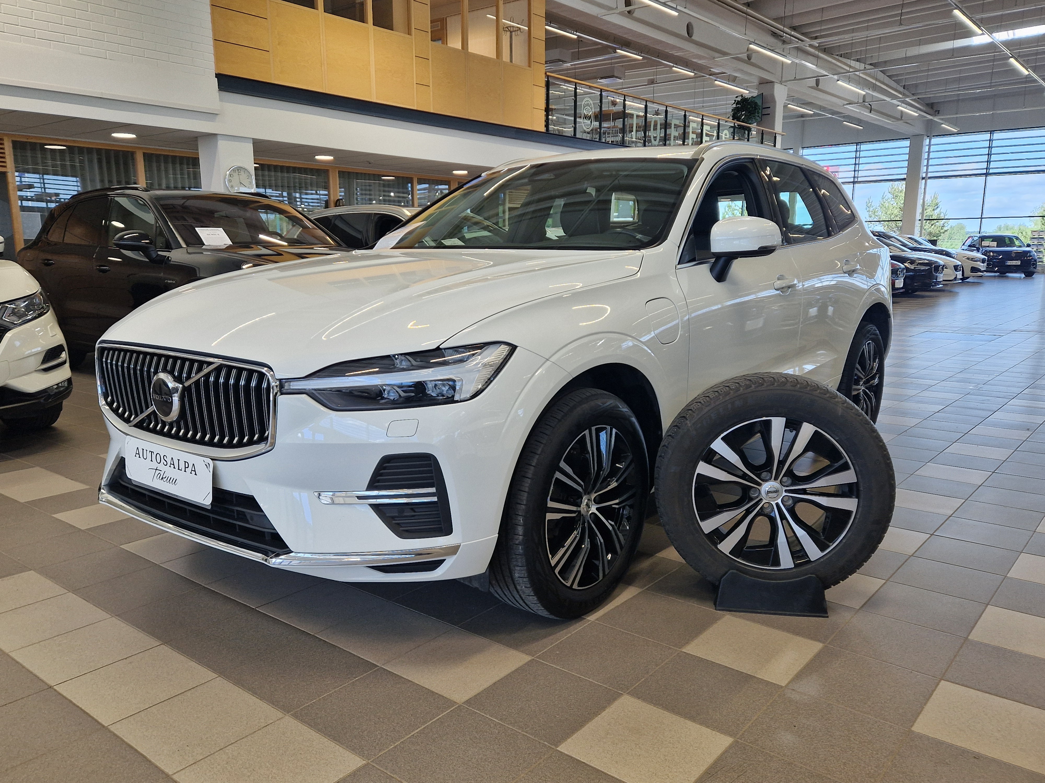VOLVO XC60 2022