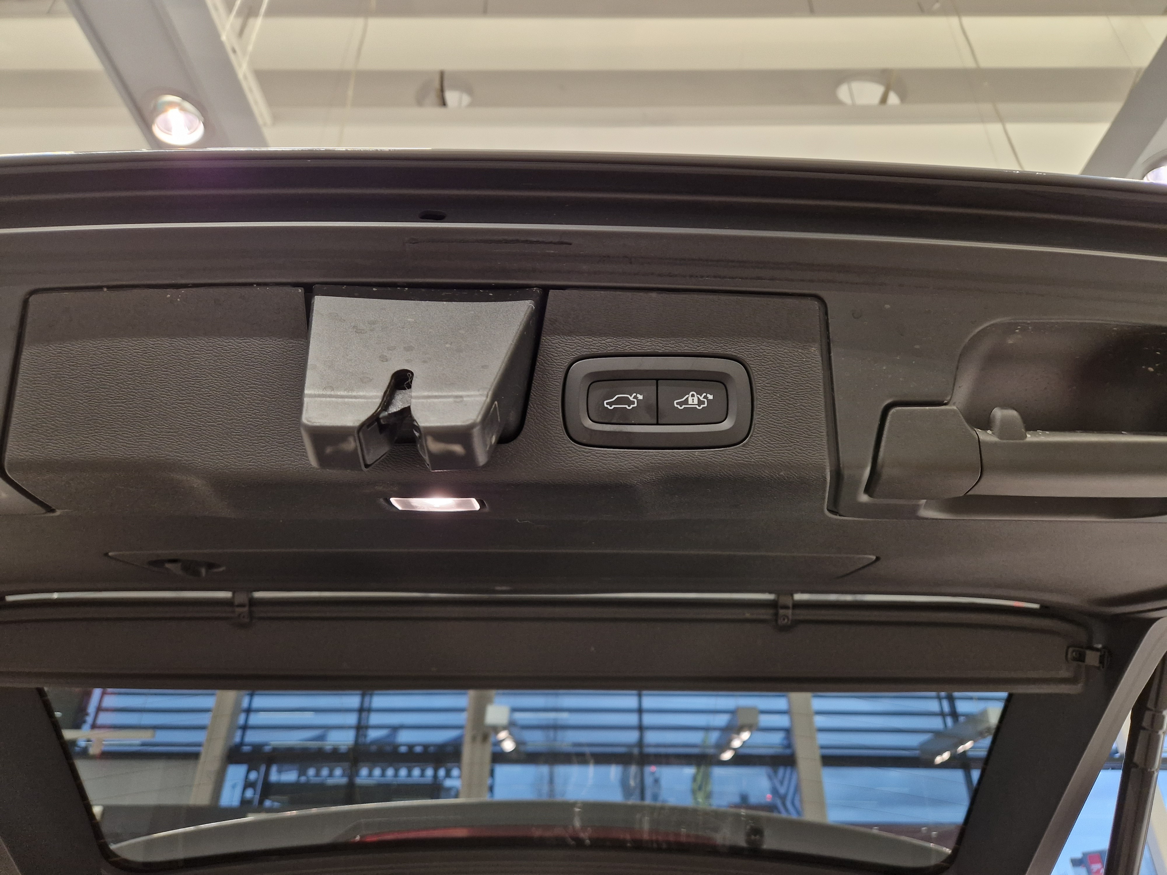 VOLVO XC60 2025