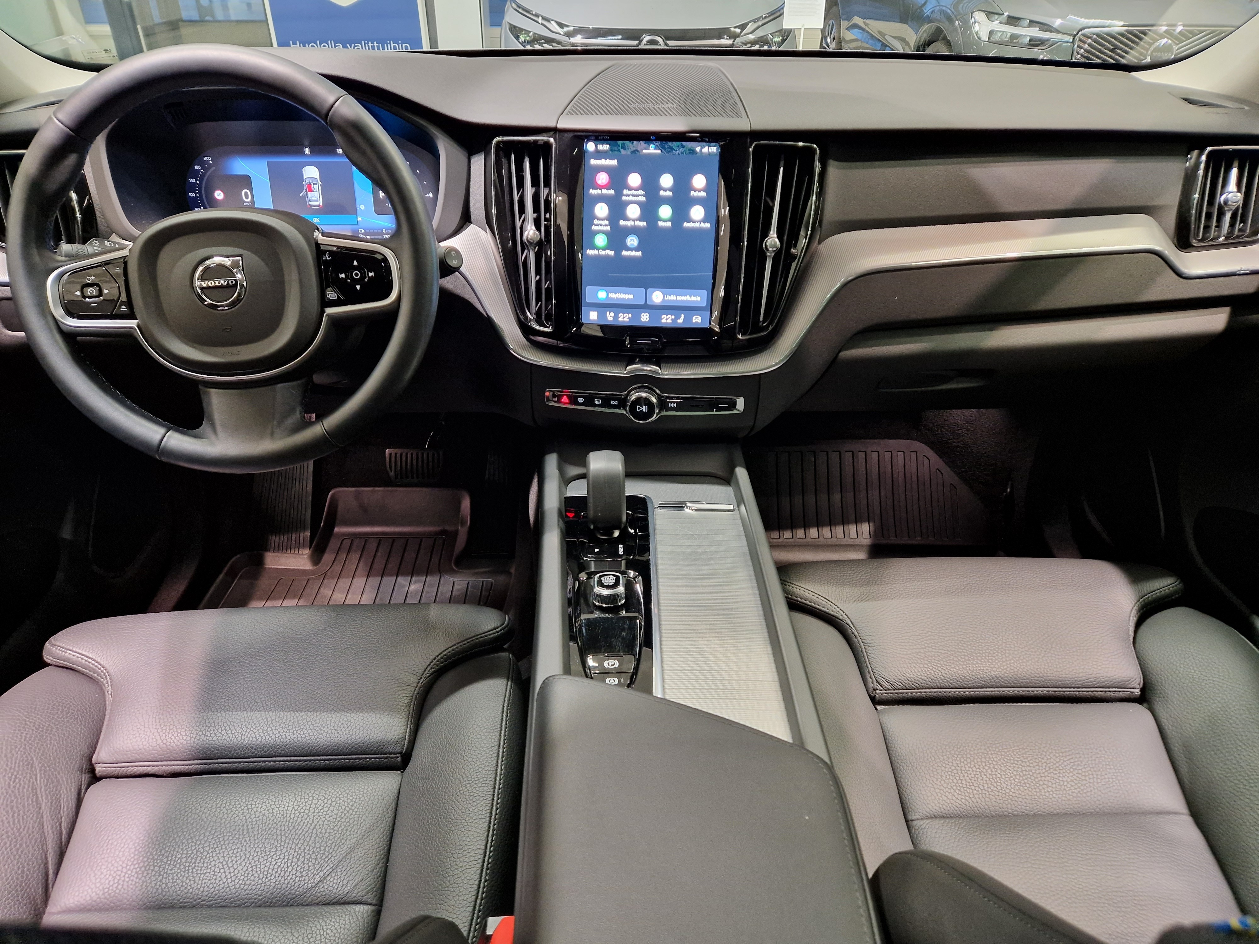 VOLVO XC60 2025