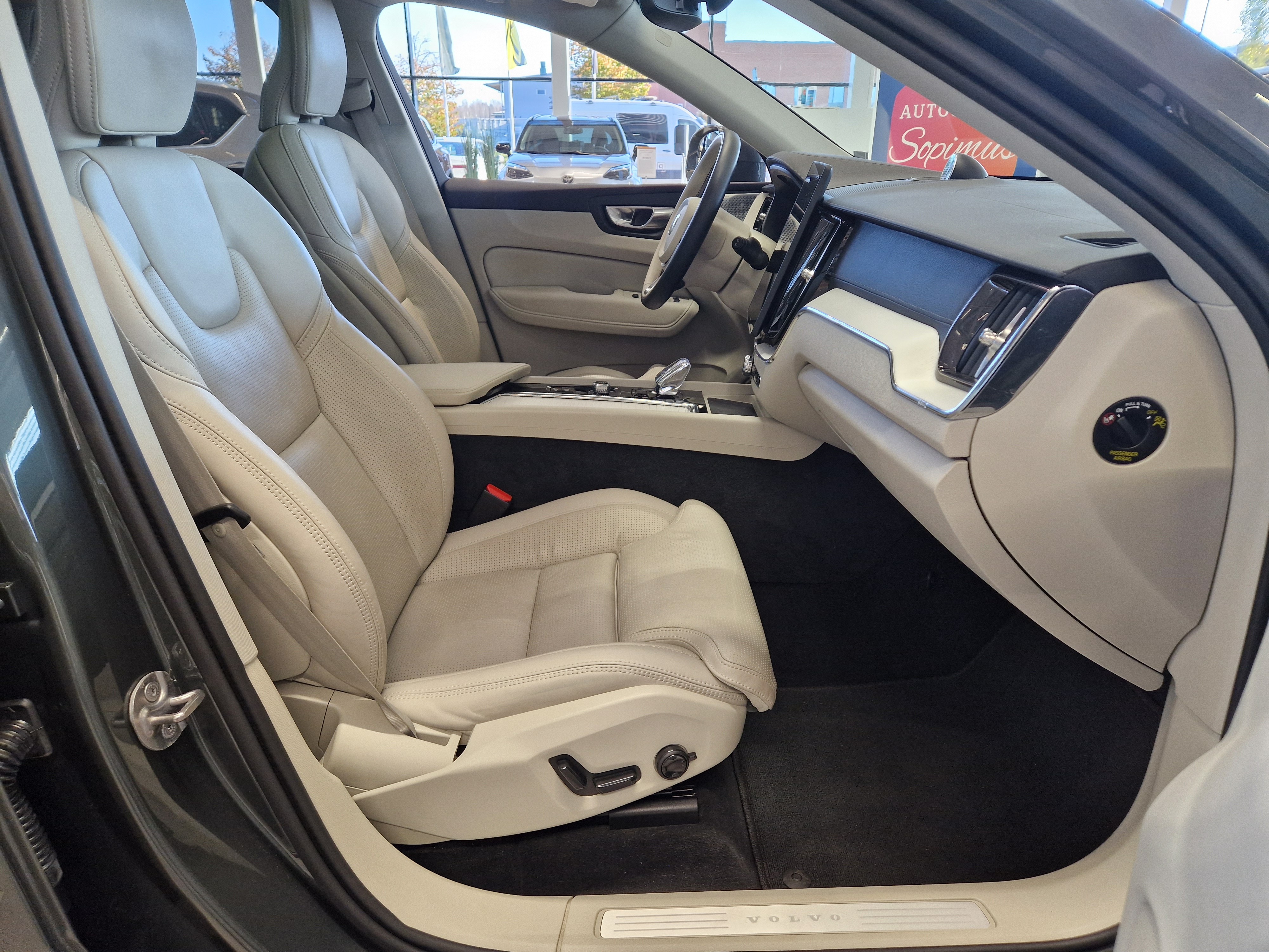 VOLVO XC60 2026