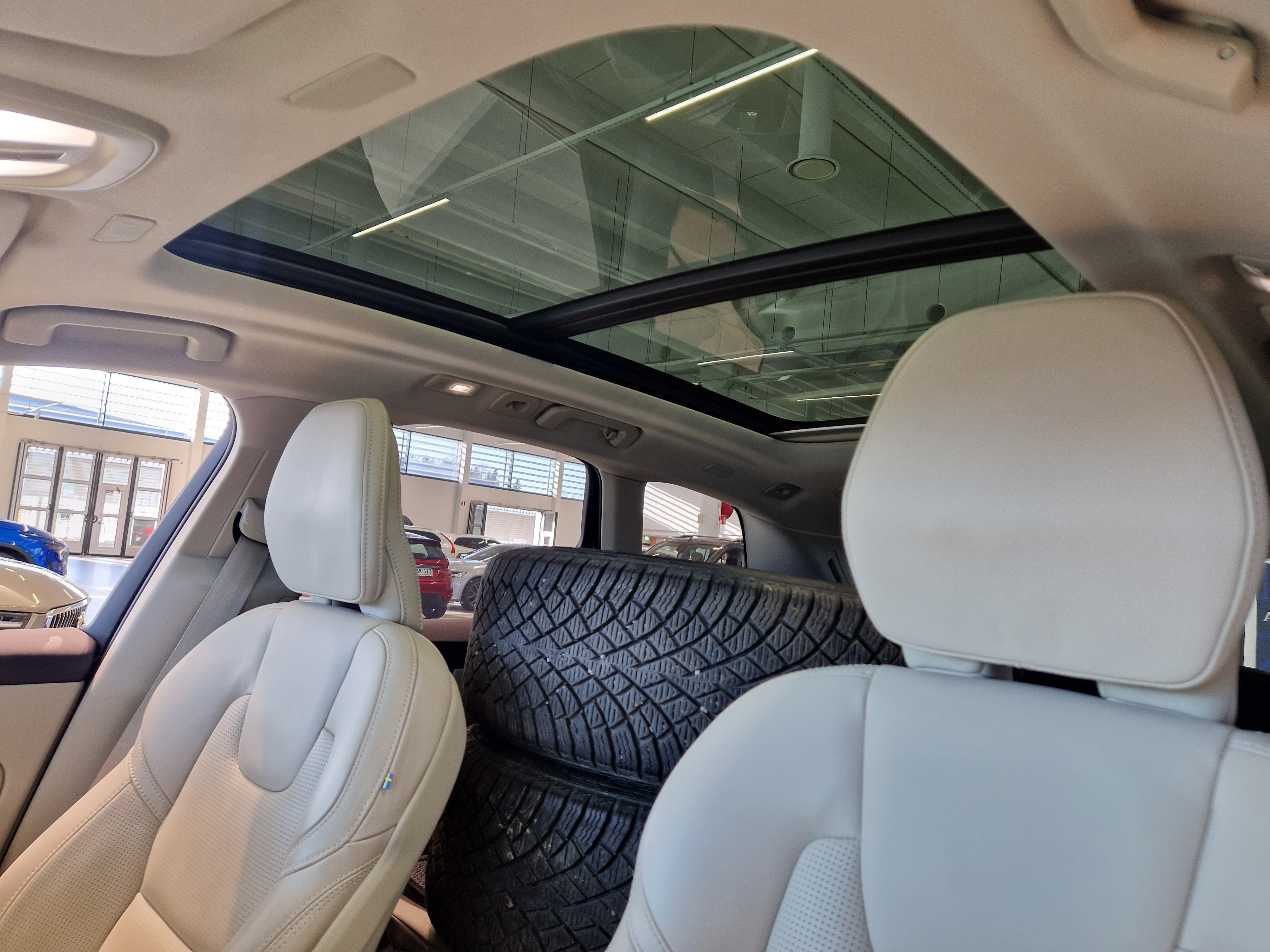VOLVO XC60 2026