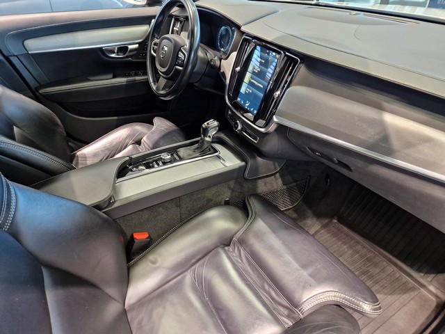 VOLVO V90 Cross Country 2018