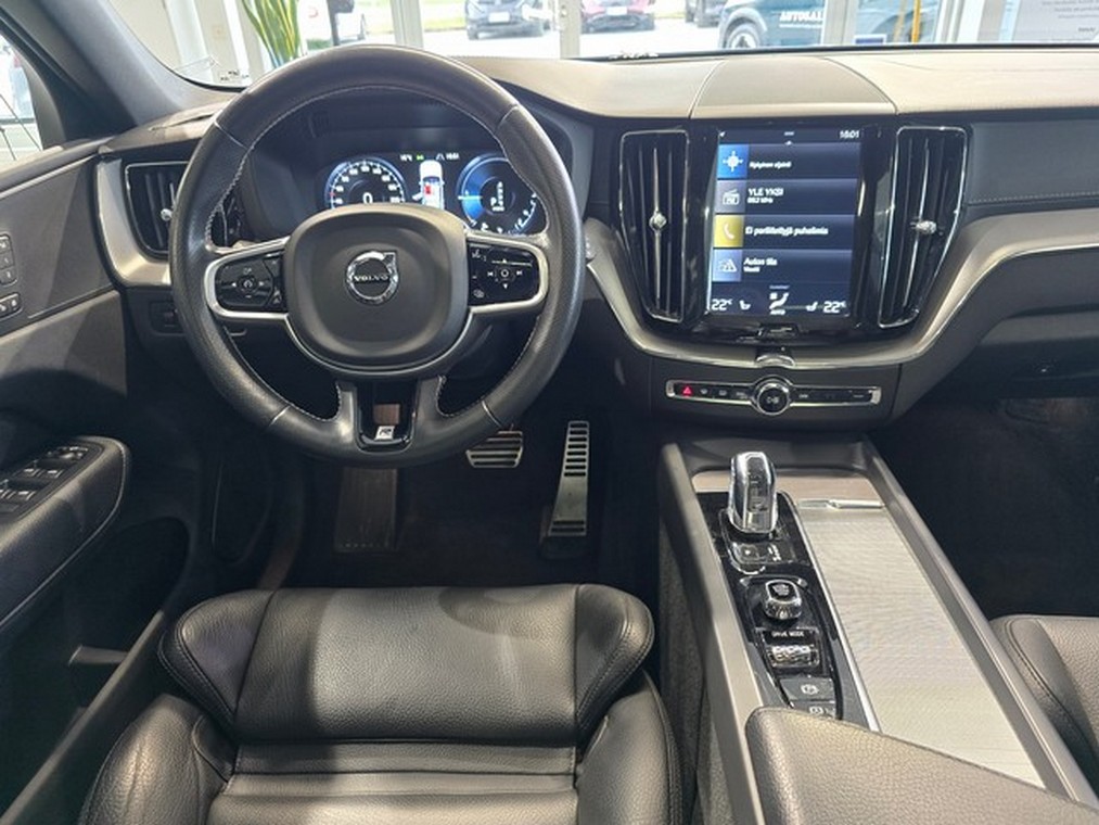 VOLVO XC60 2019