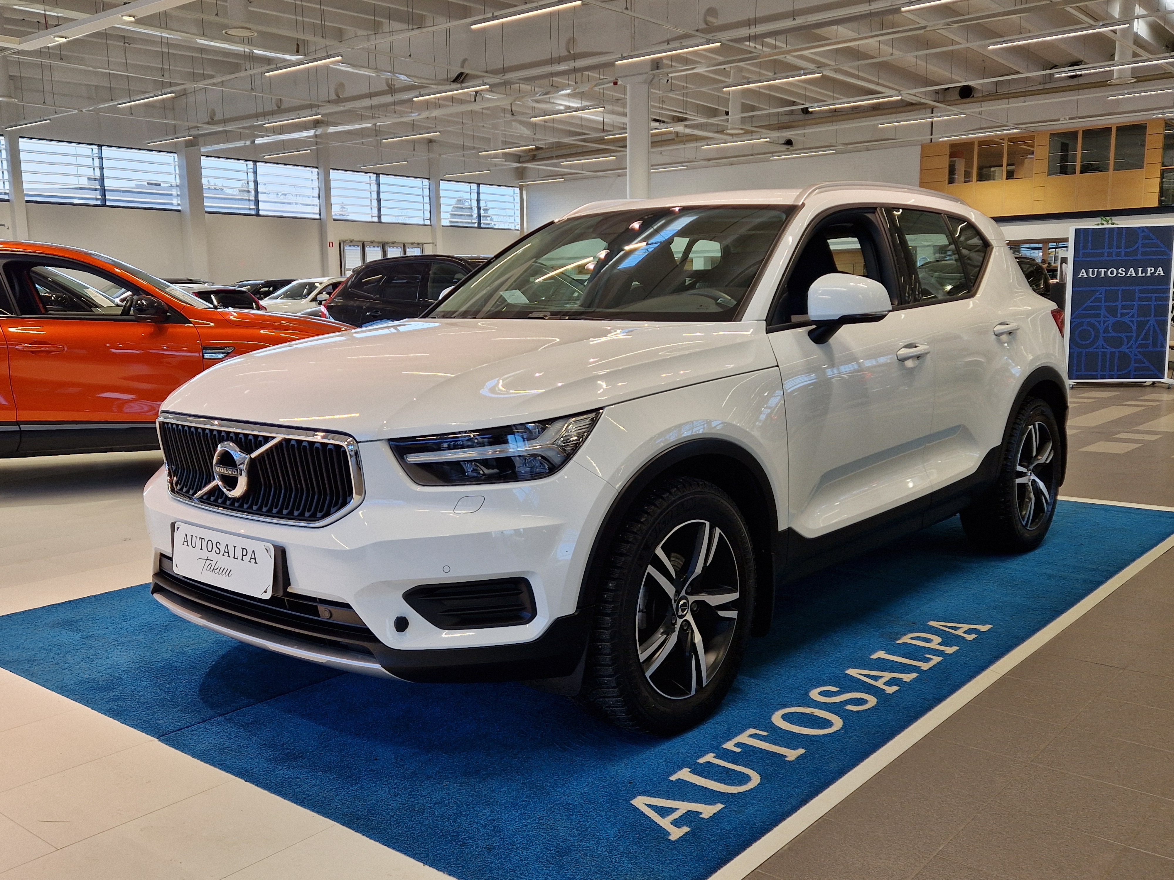 VOLVO XC40 2019