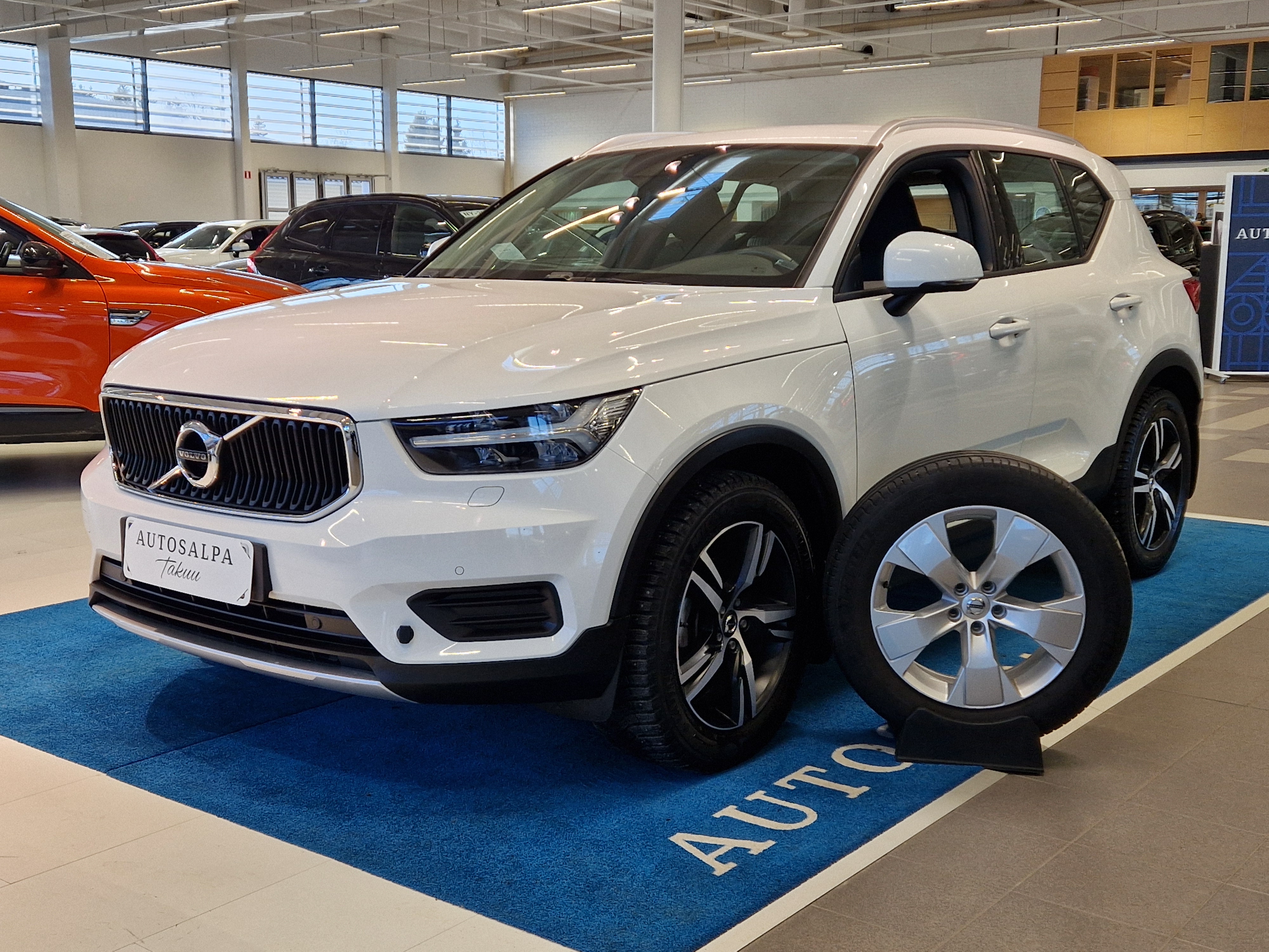 VOLVO XC40 2019