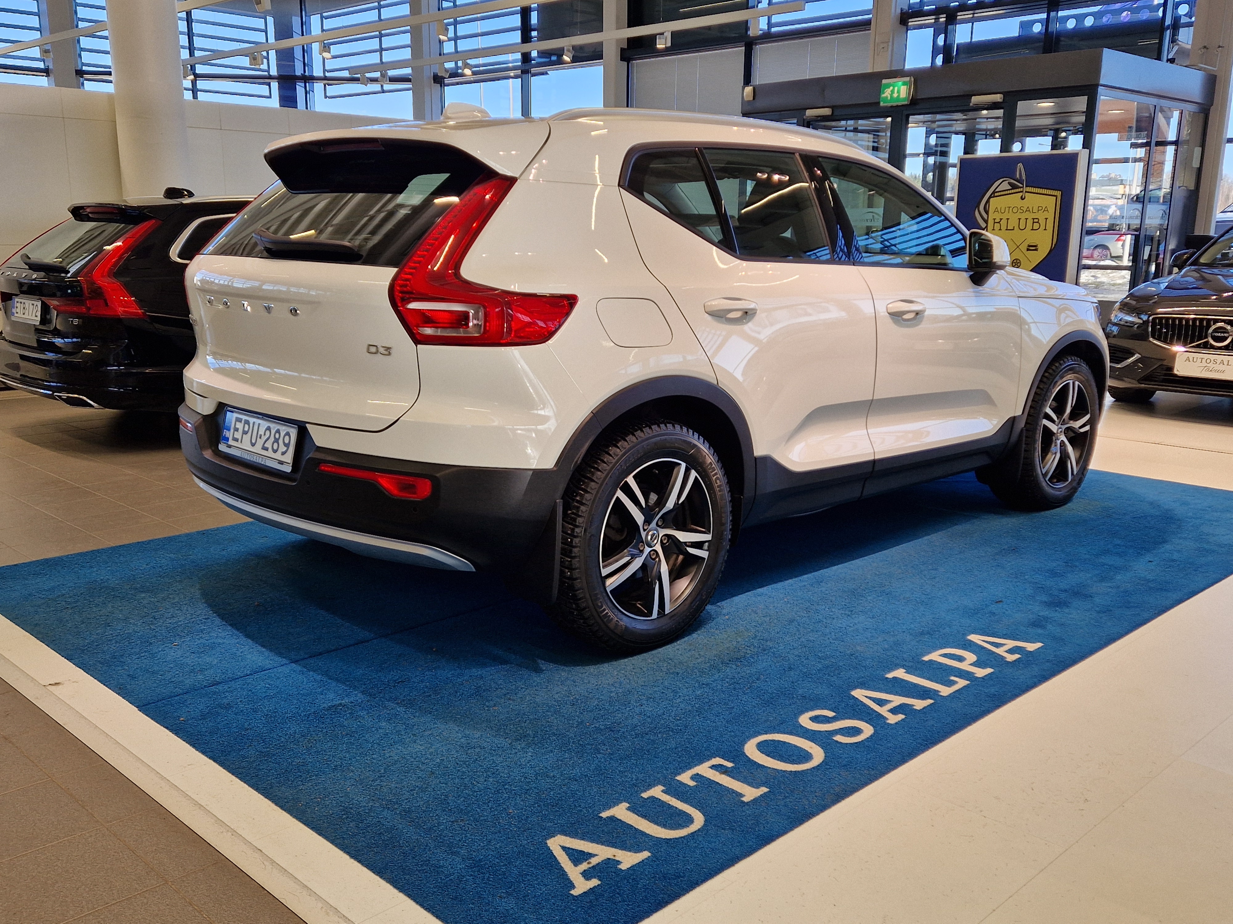 VOLVO XC40 2019