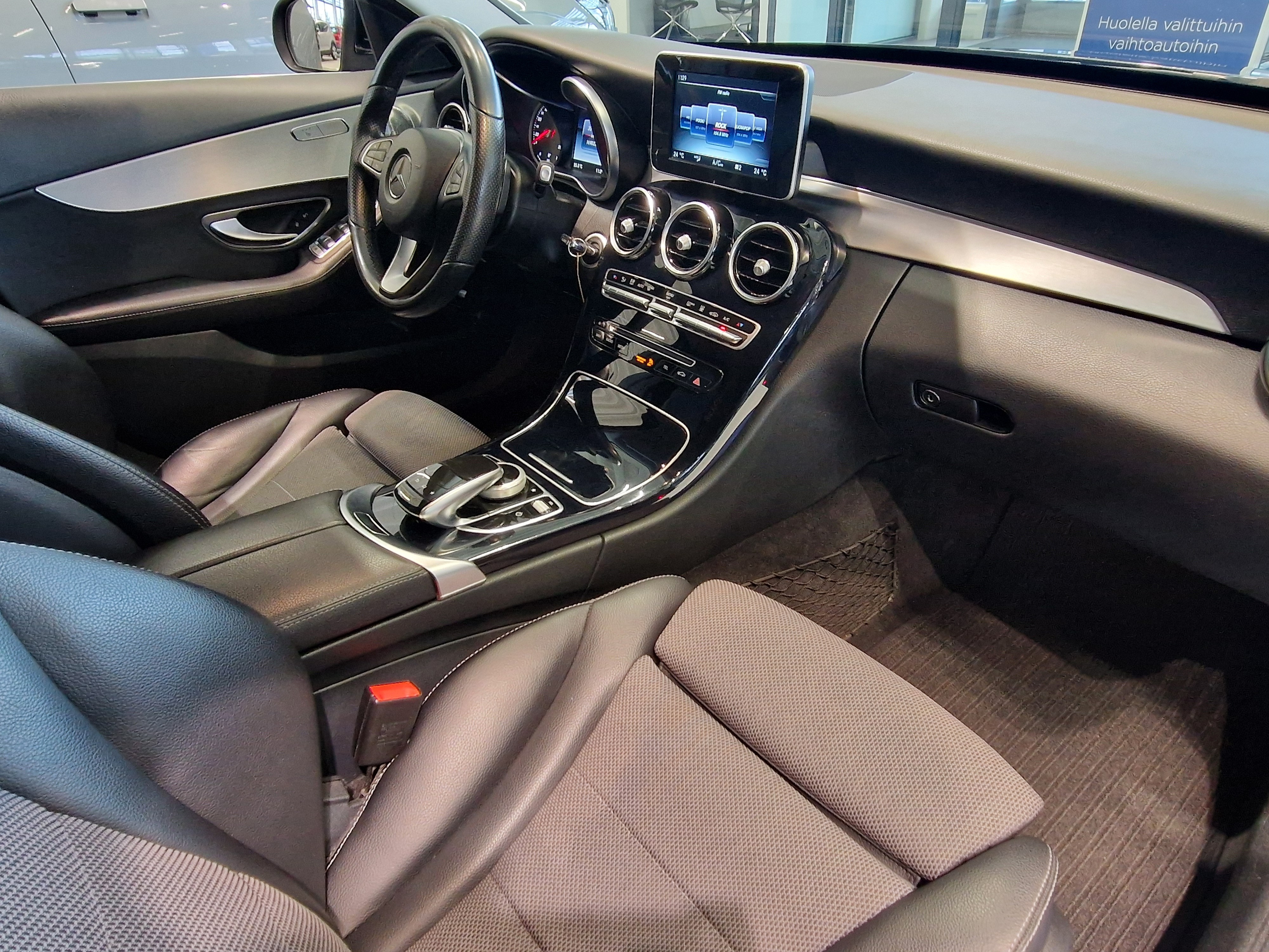 MERCEDES-BENZ C 2016