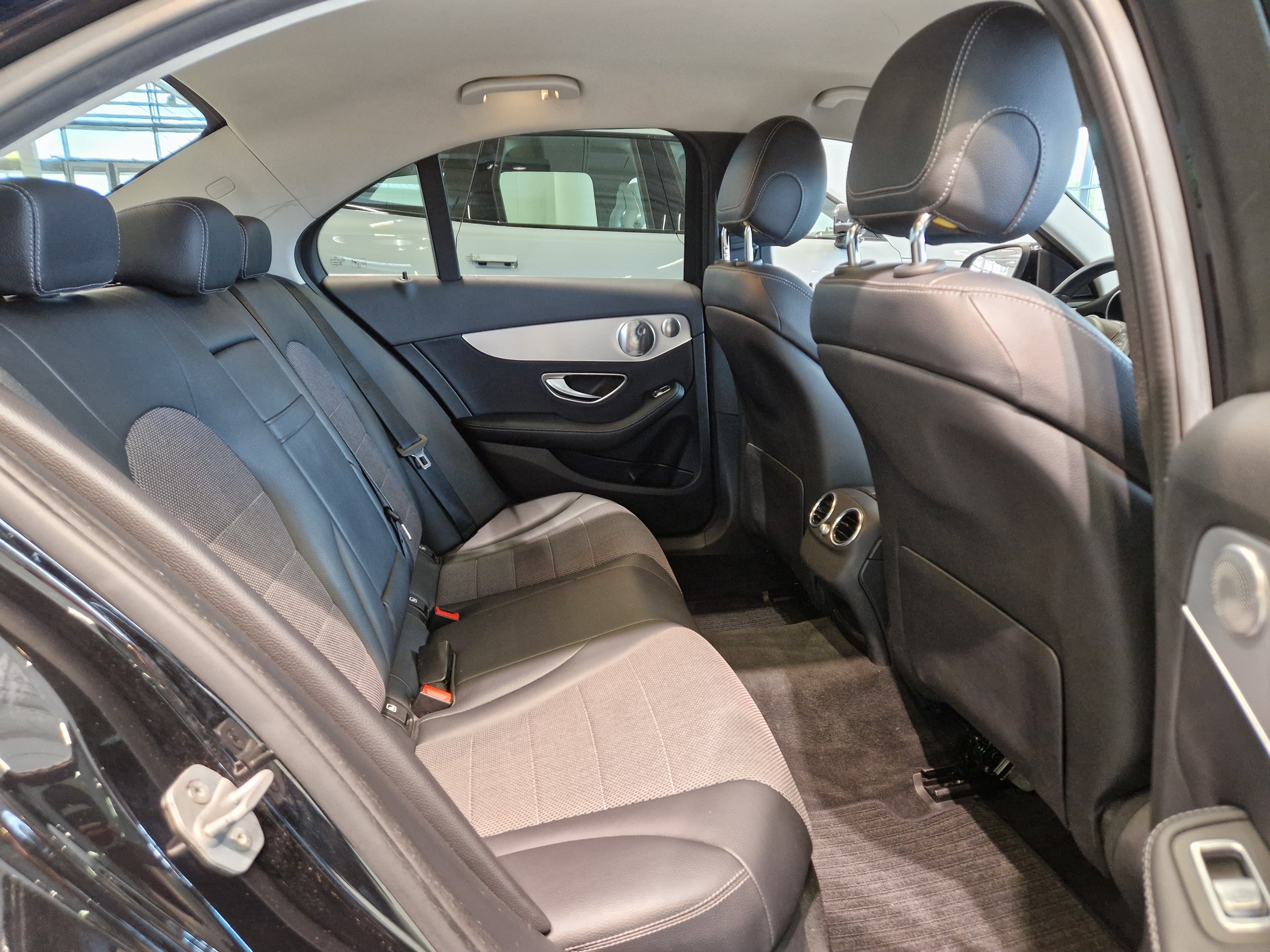 MERCEDES-BENZ C 2016