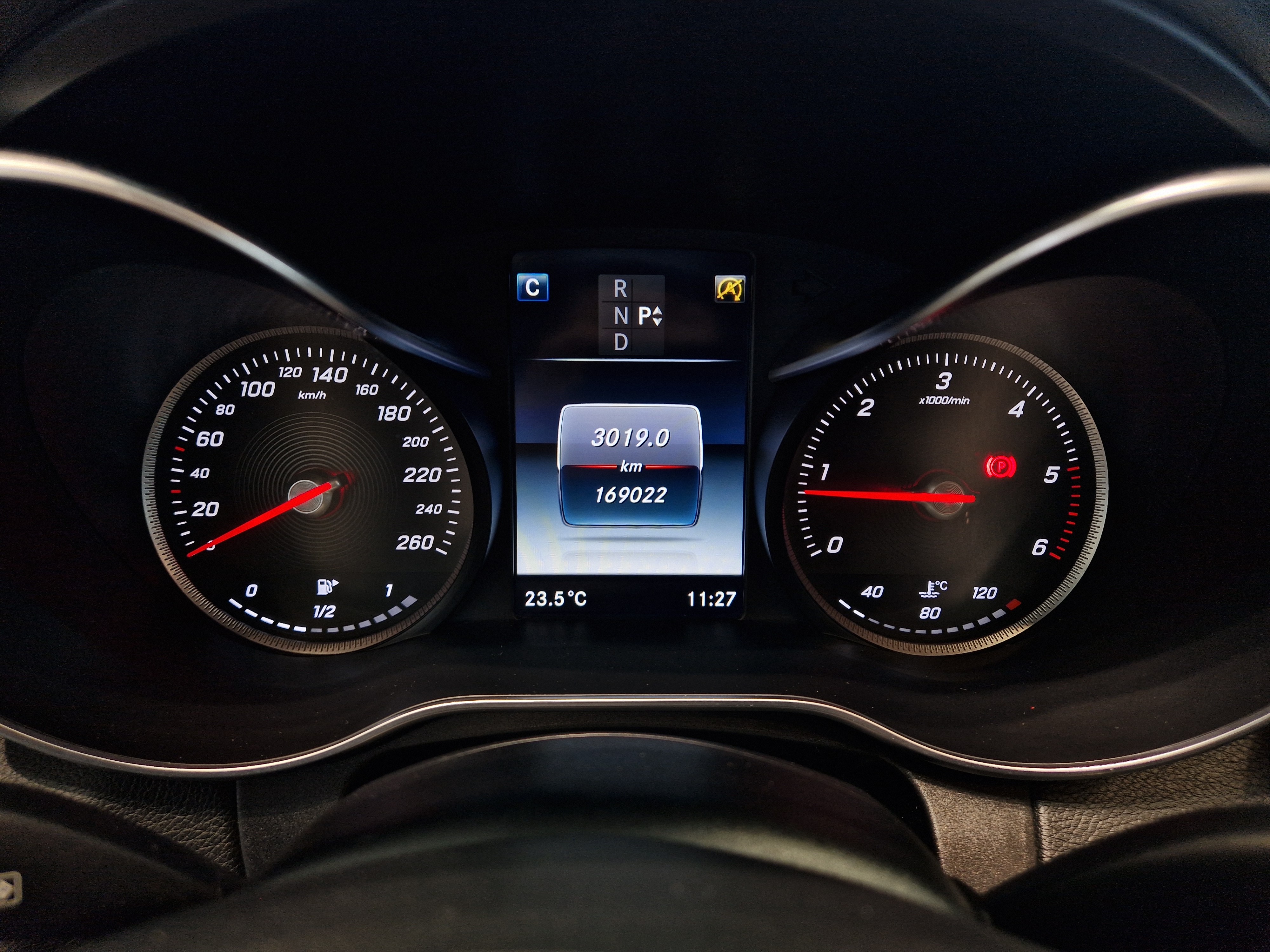 MERCEDES-BENZ C 2016