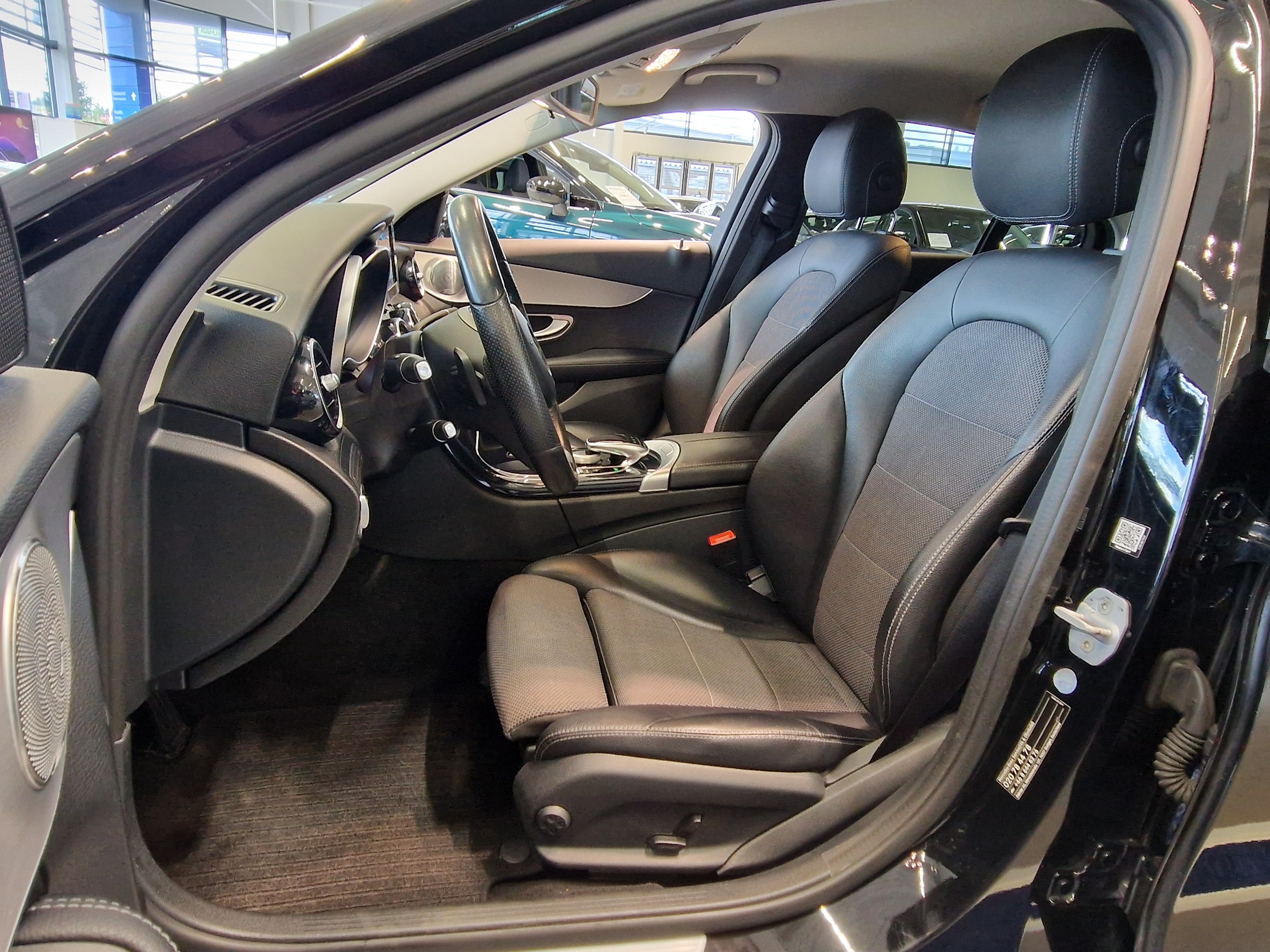 MERCEDES-BENZ C 2016