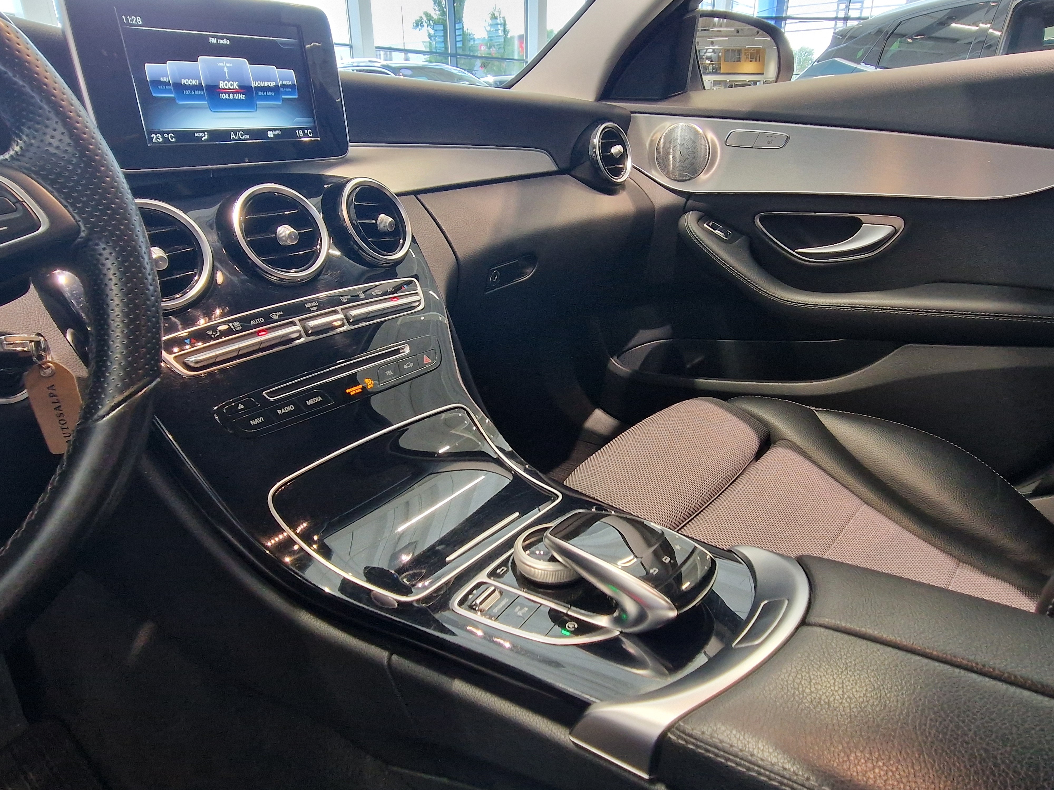 MERCEDES-BENZ C 2016