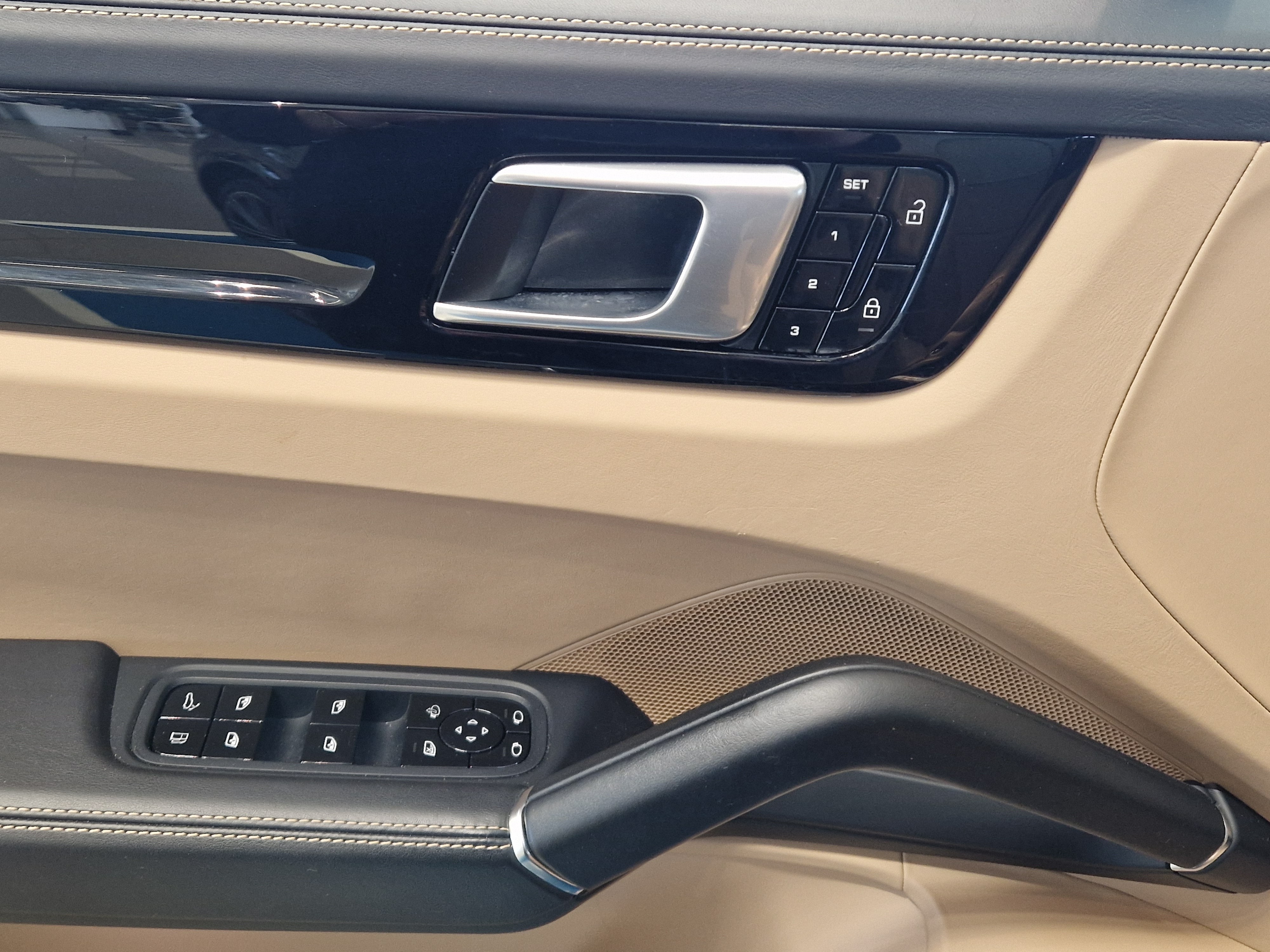 PORSCHE Cayenne 2020