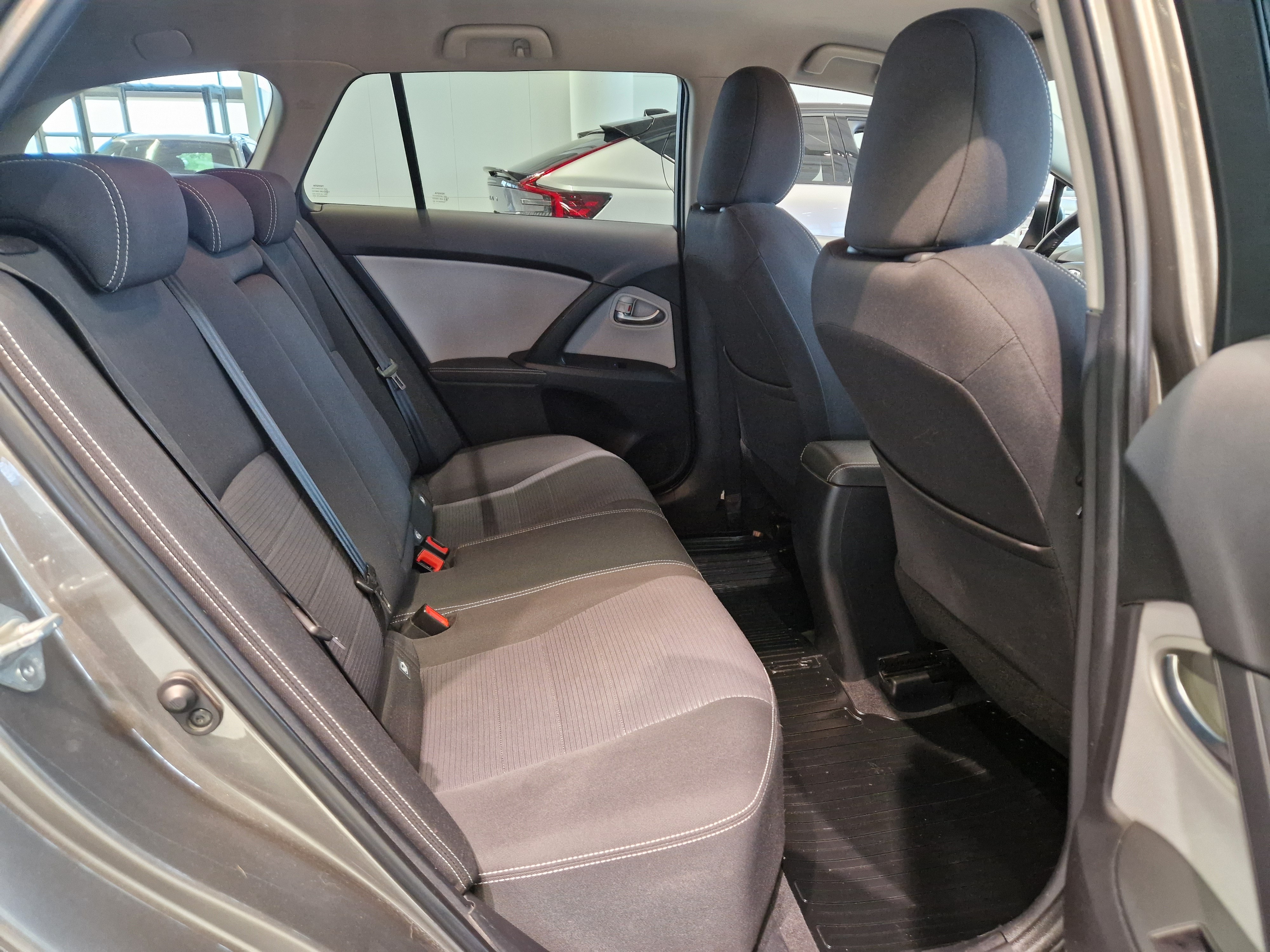 TOYOTA Avensis 2017