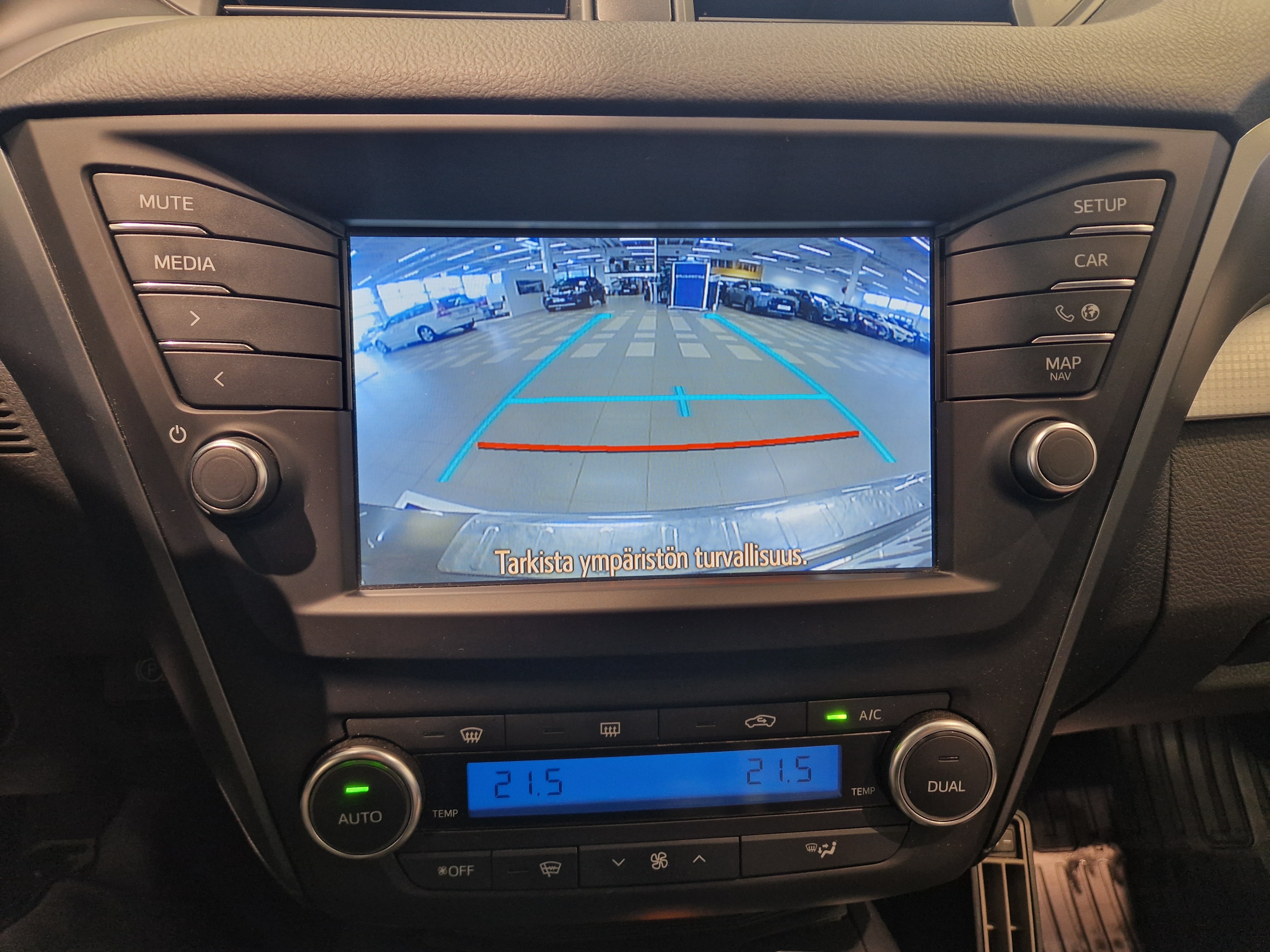 TOYOTA Avensis 2017