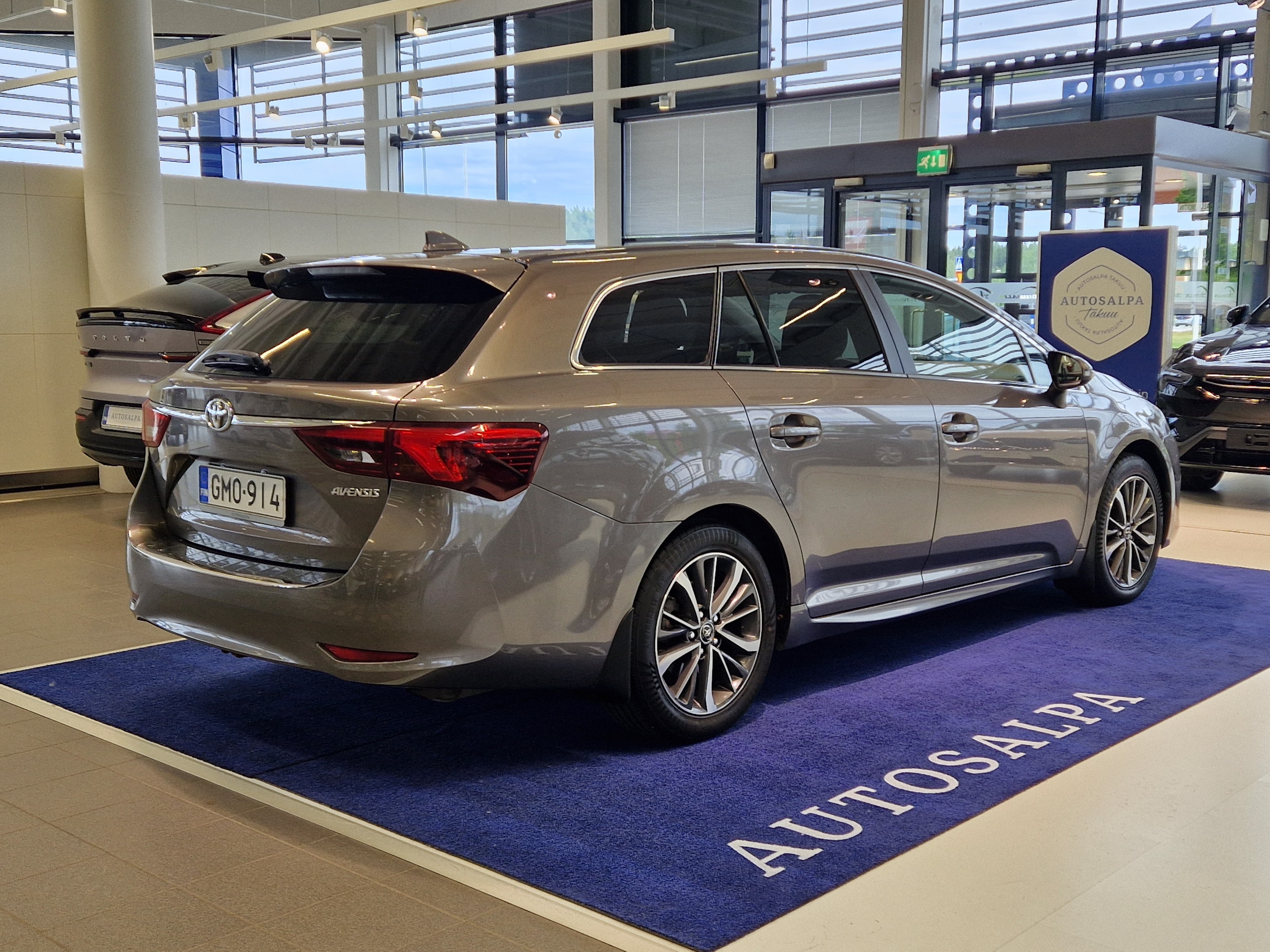 TOYOTA Avensis 2017