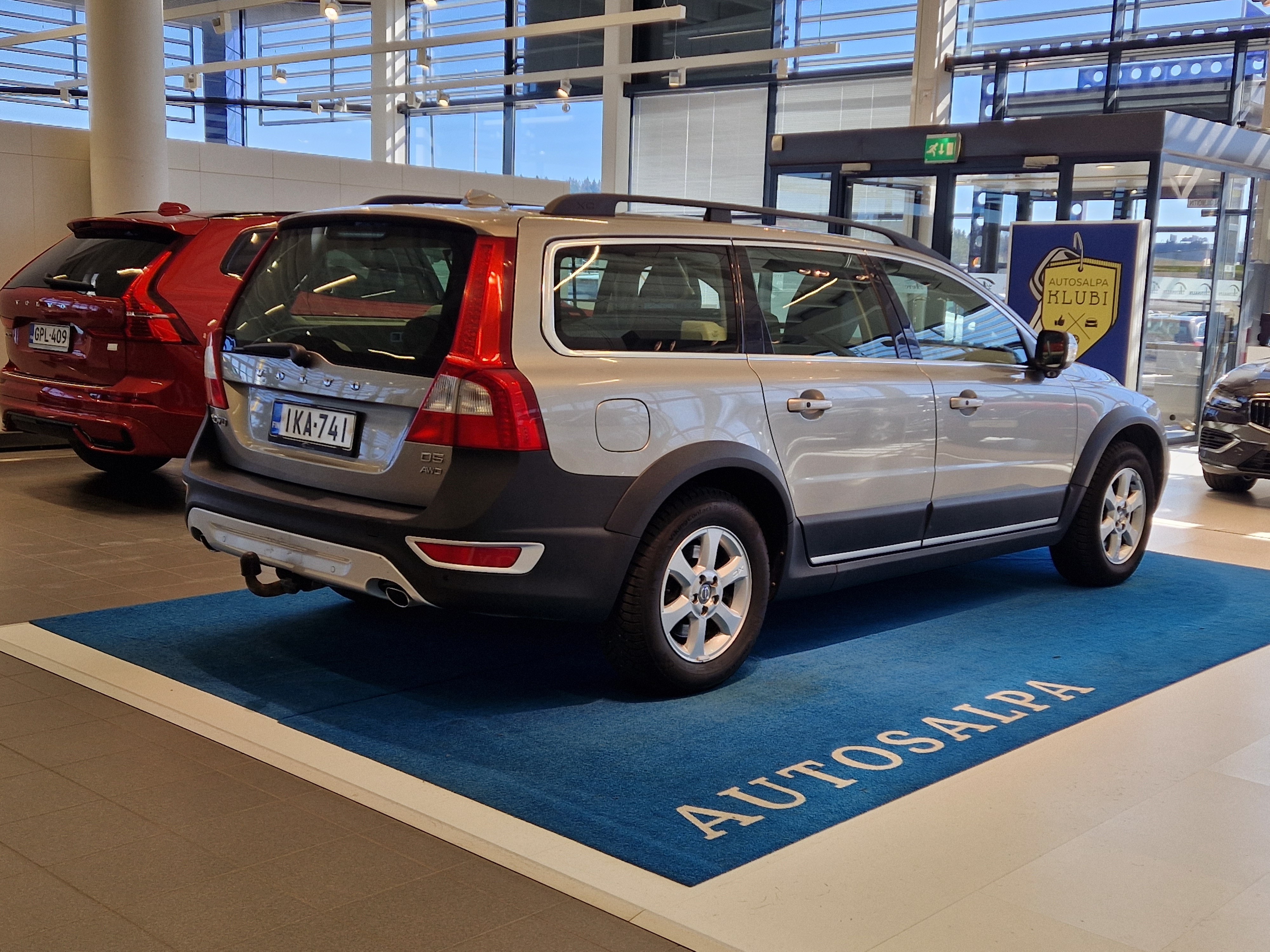 VOLVO XC70 2011