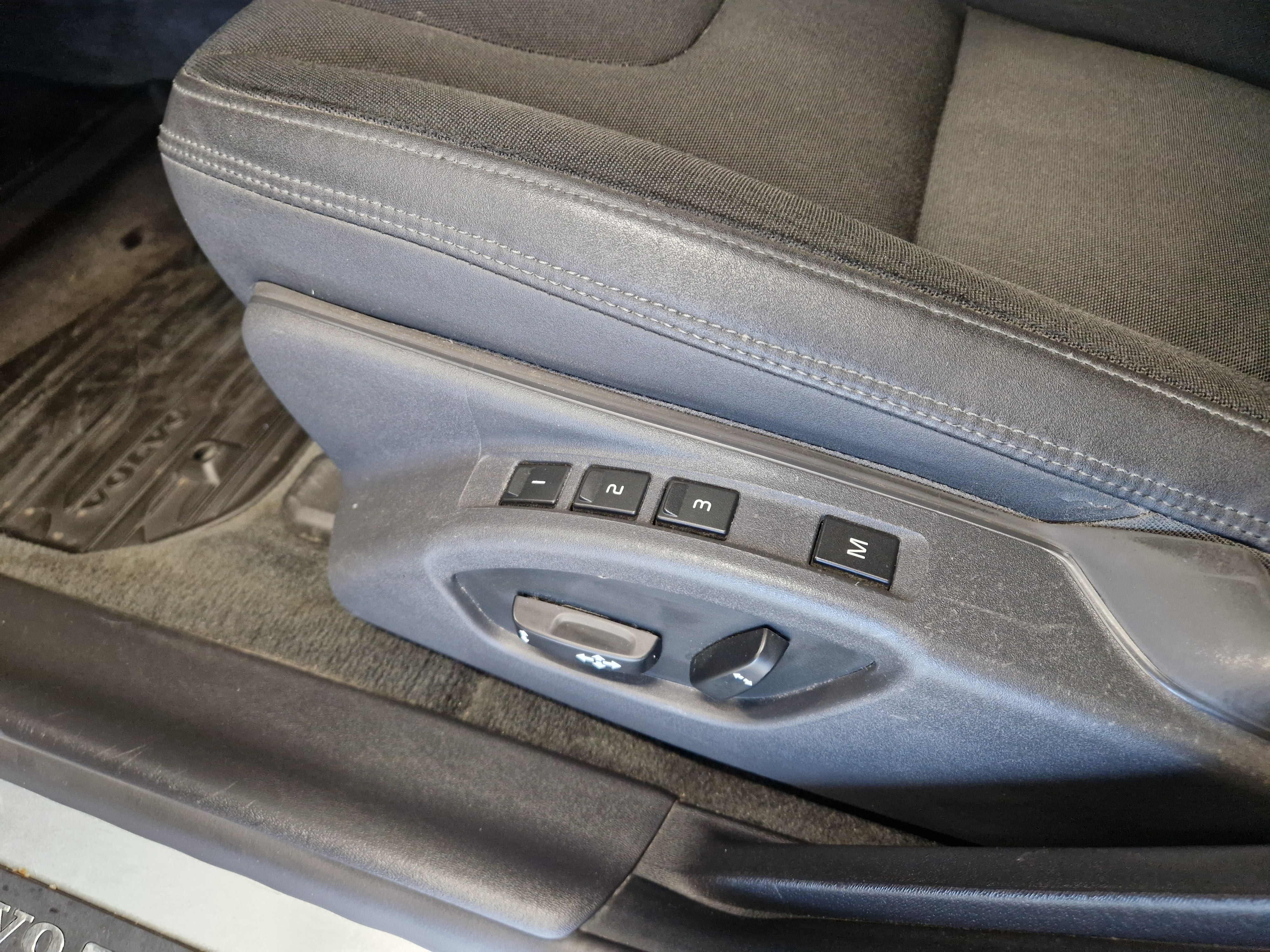 VOLVO V60 2011
