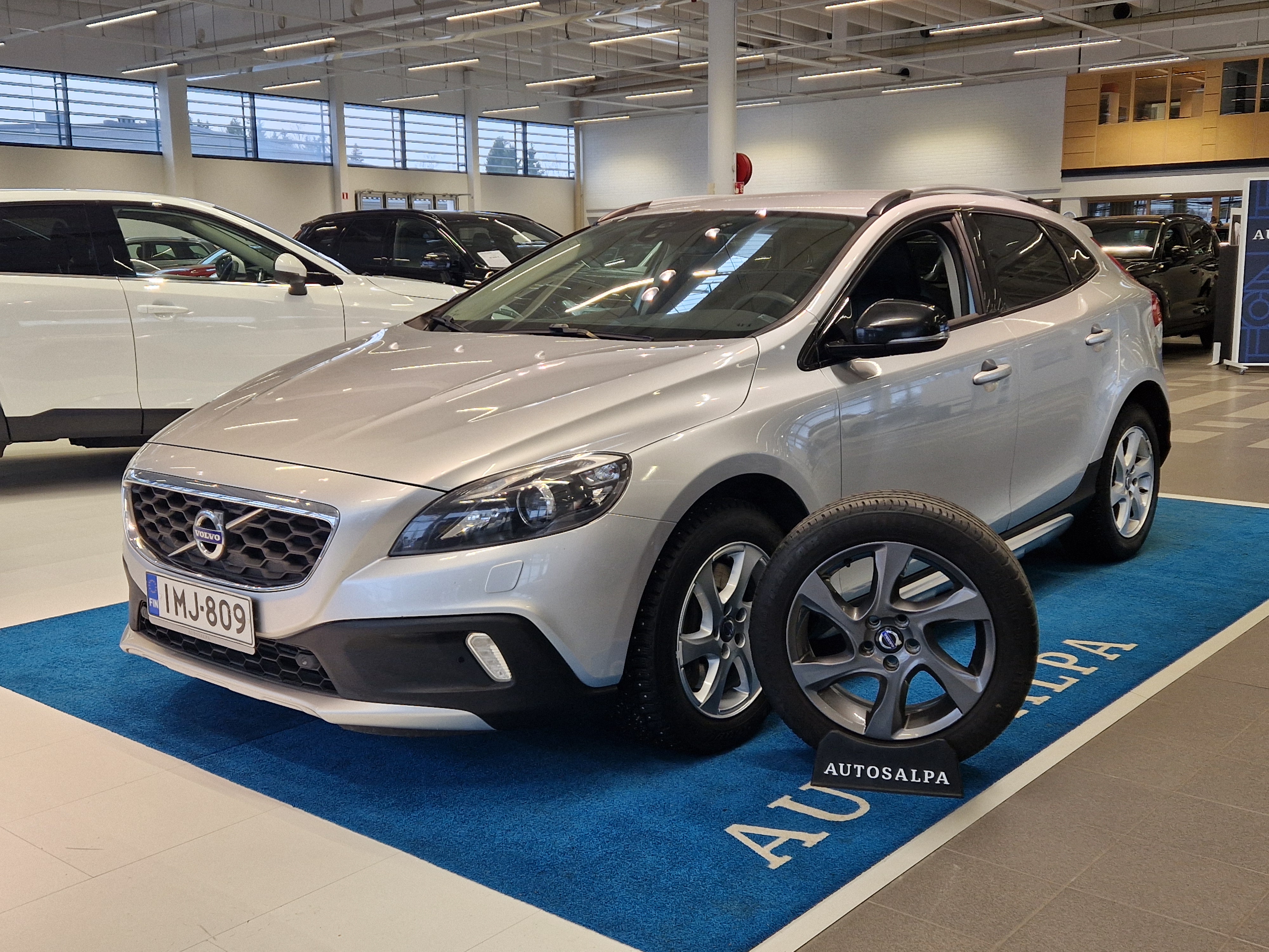 VOLVO V40 Cross Country 2016