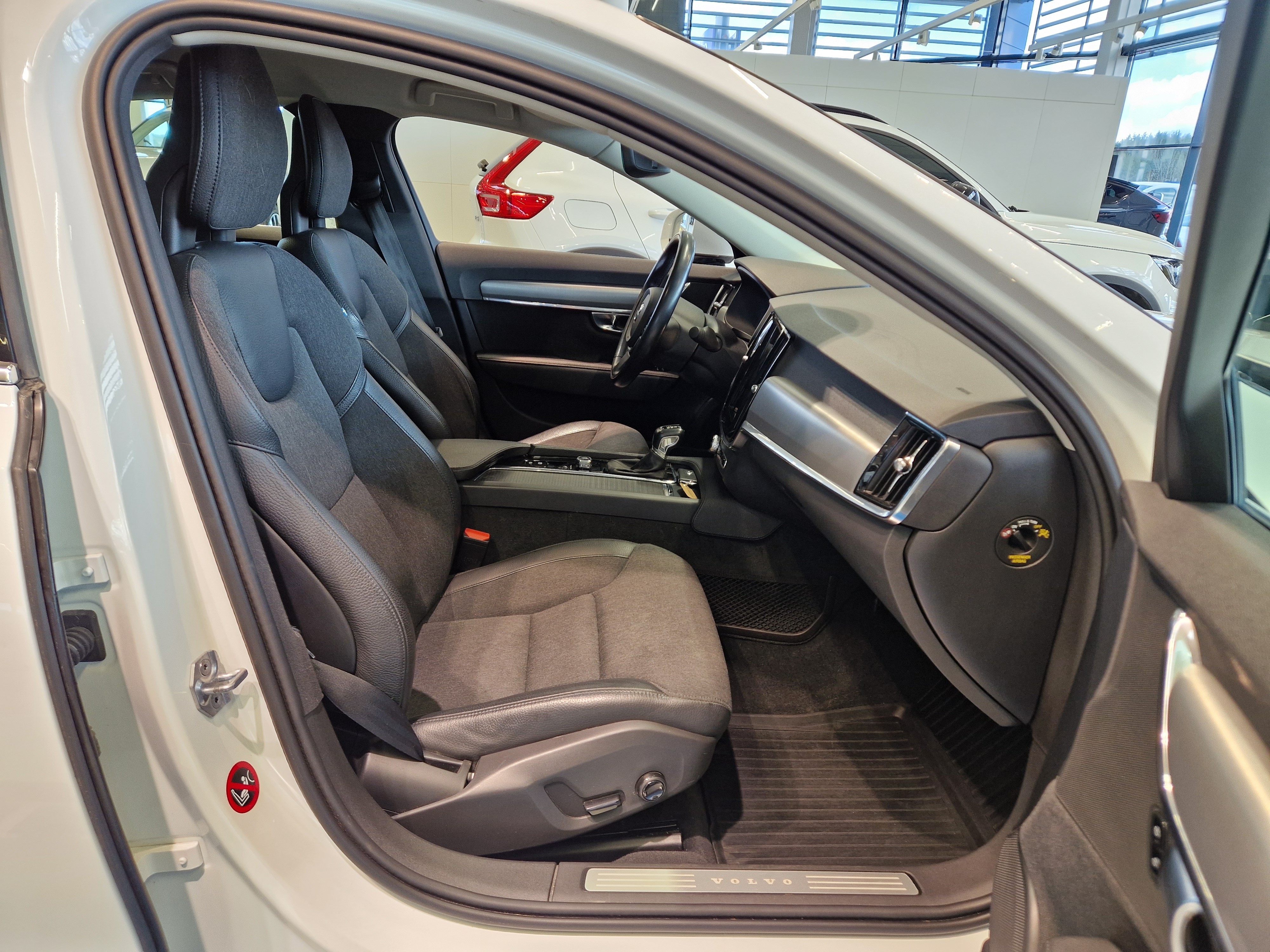 VOLVO S90 2018