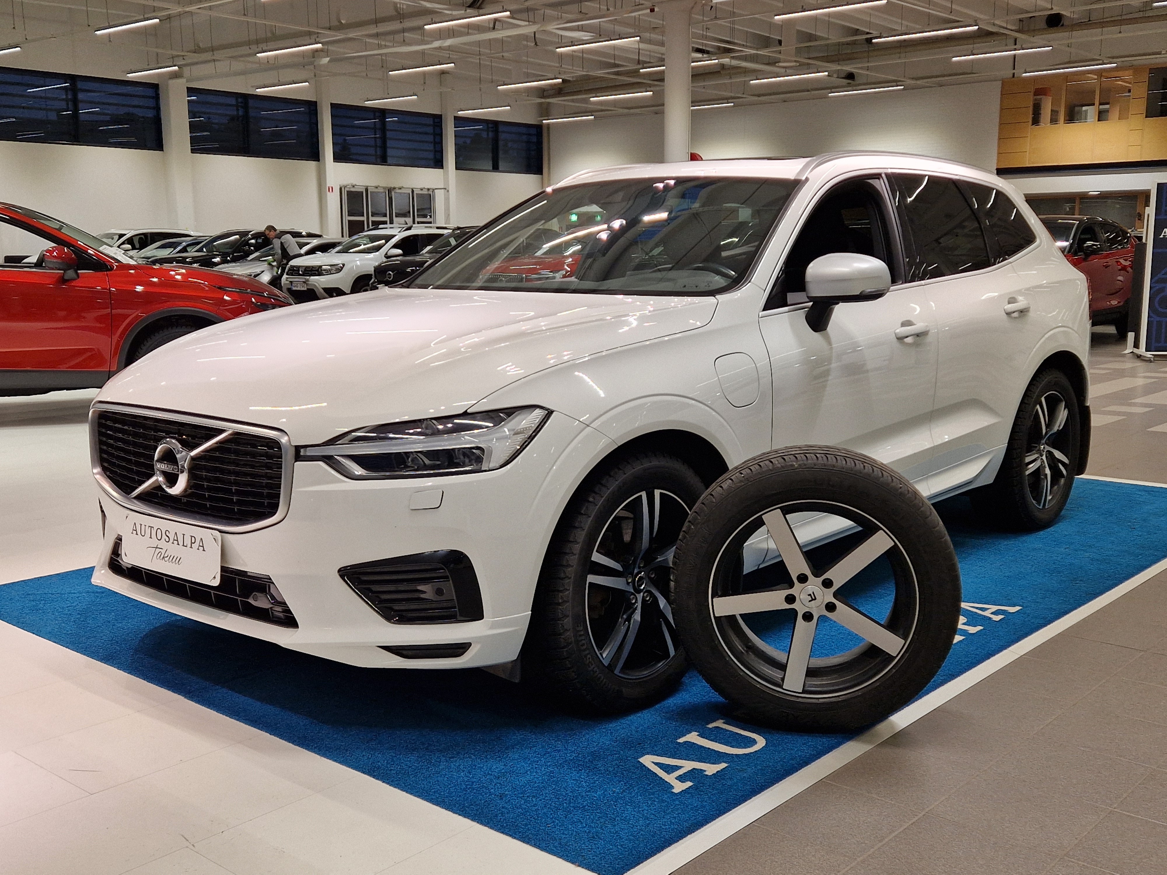 VOLVO XC60 2018