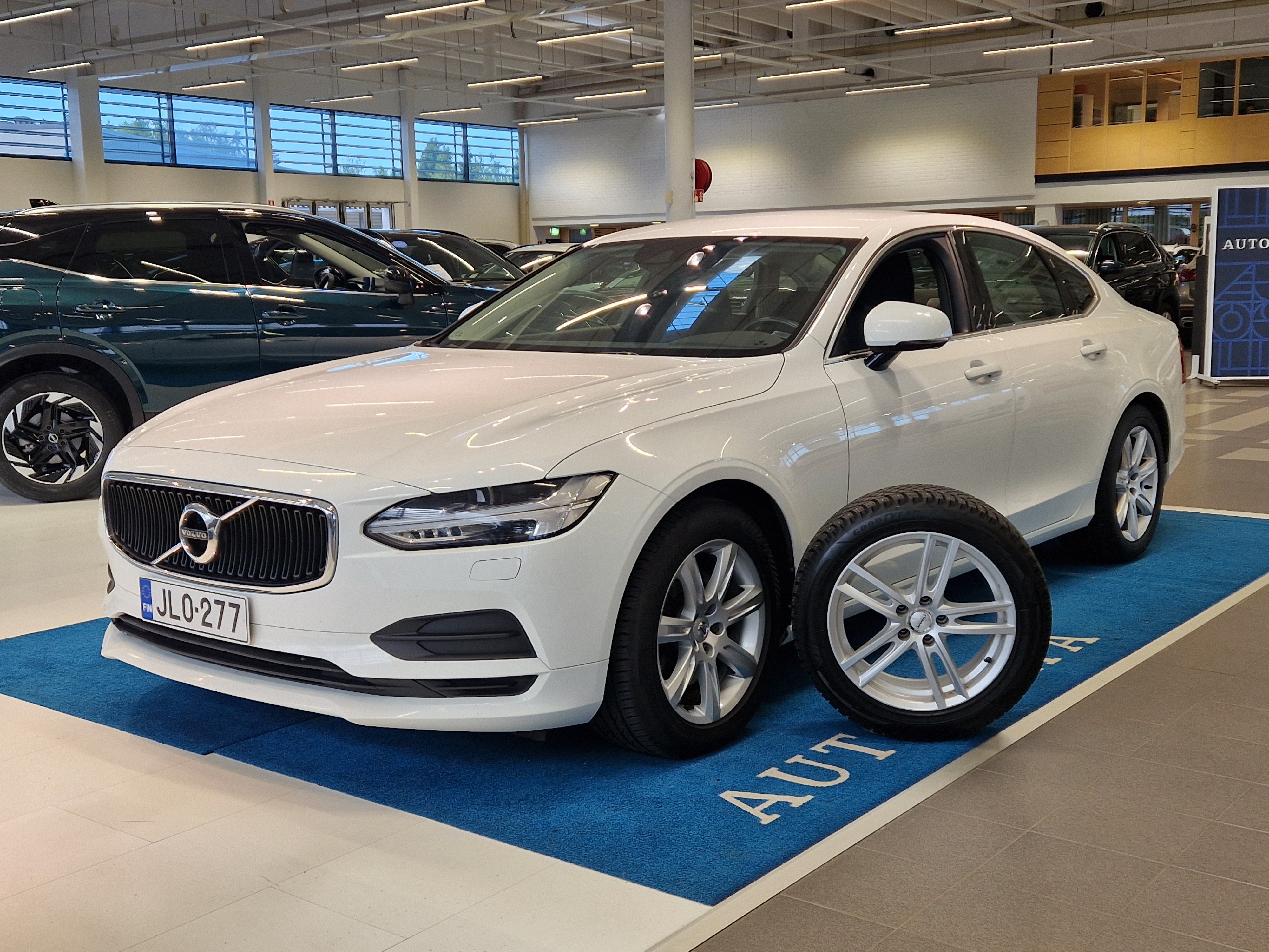 VOLVO S90 2017