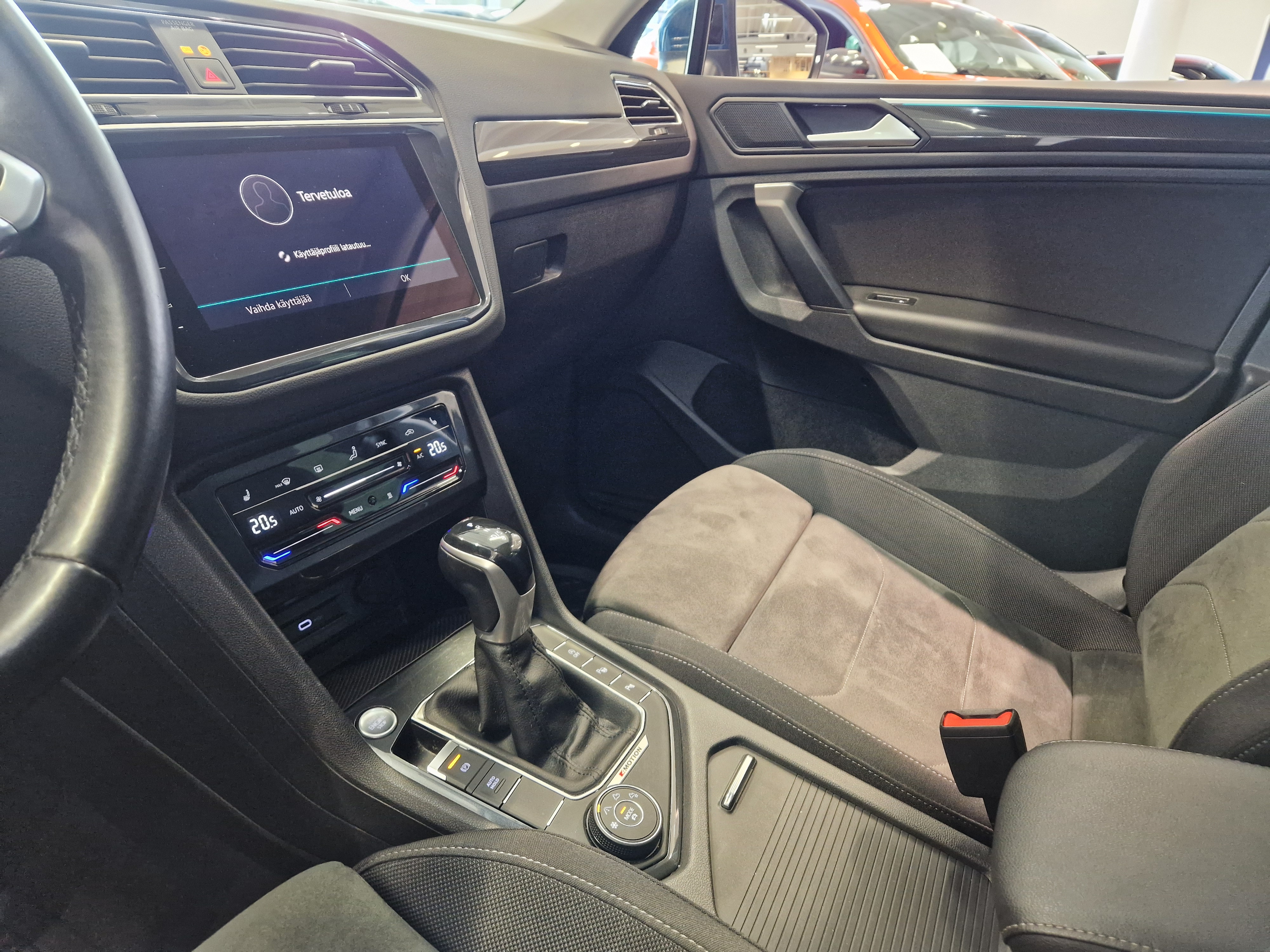 VOLKSWAGEN Tiguan 2021