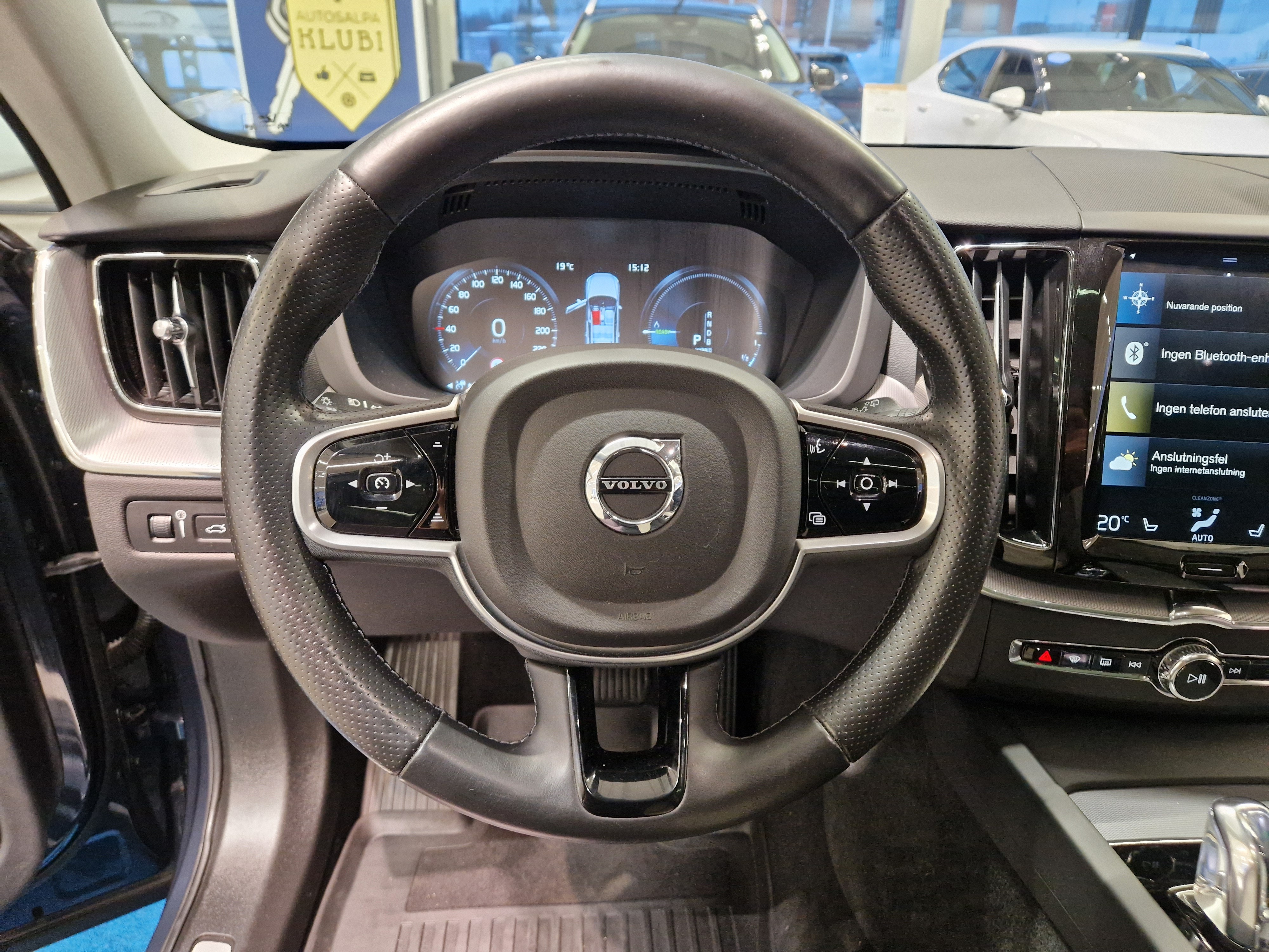 VOLVO XC60 2018