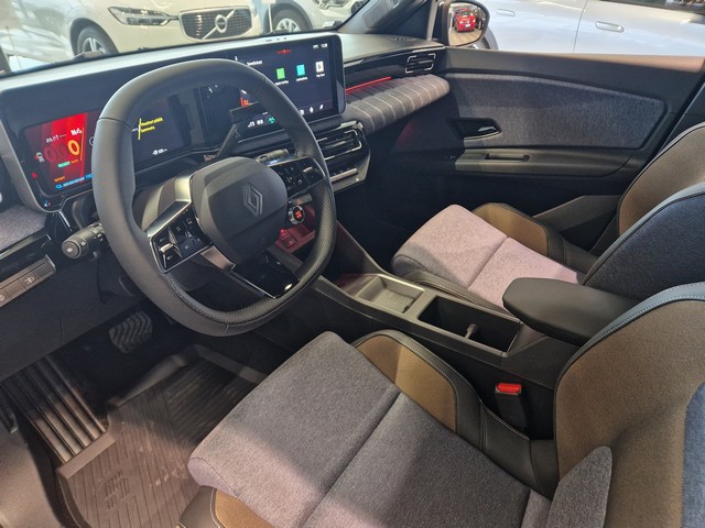 RENAULT 5 2025